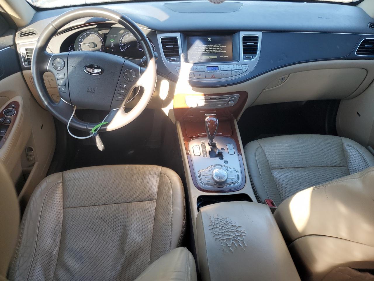 2013 HYUNDAI GENESIS