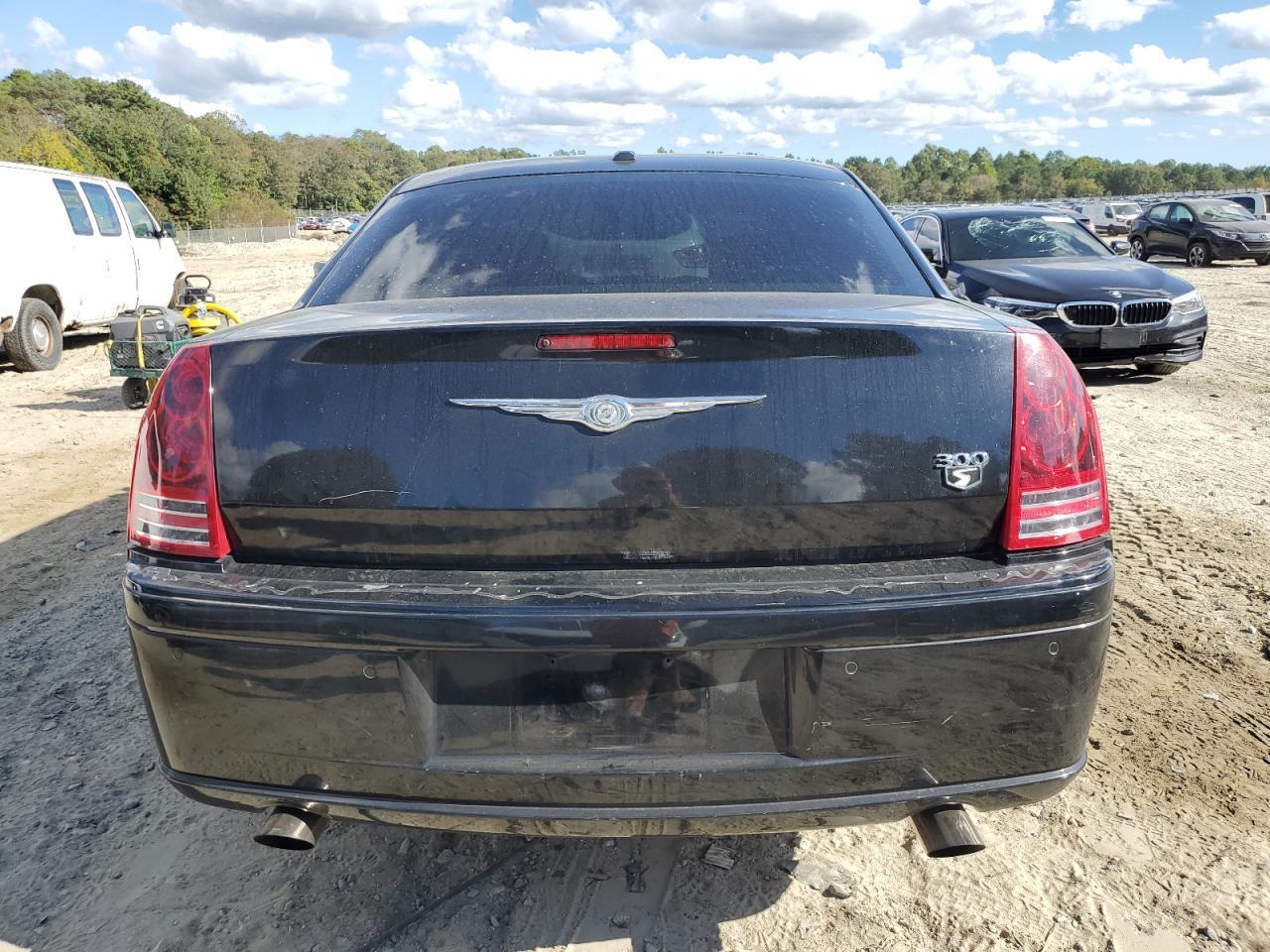 2010 CHRYSLER 300