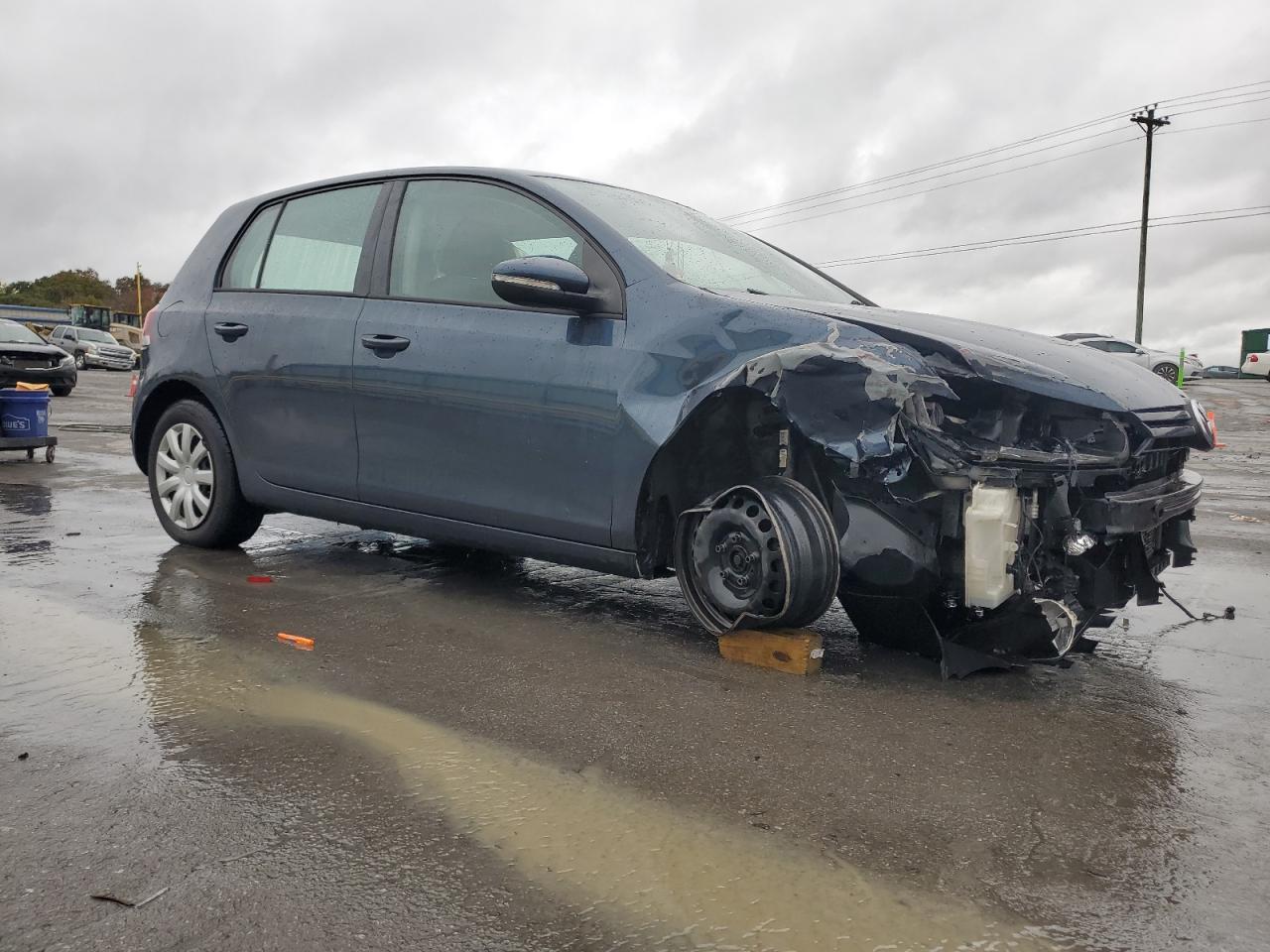 2013 VOLKSWAGEN GOLF