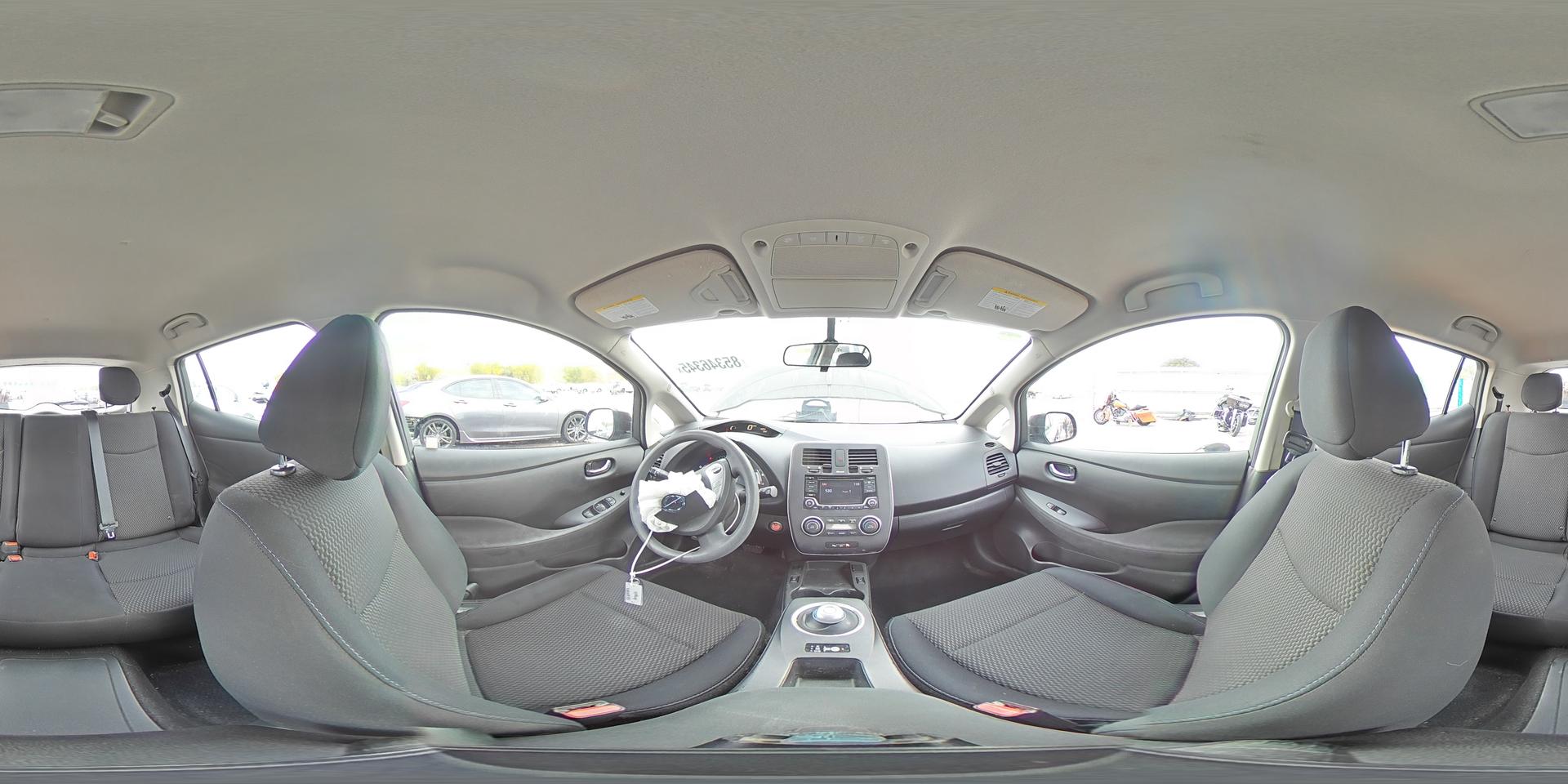 2016 NISSAN LEAF