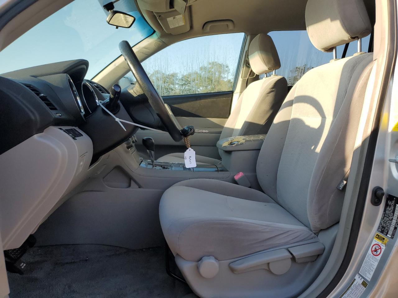 2010 TOYOTA HIGHLANDER