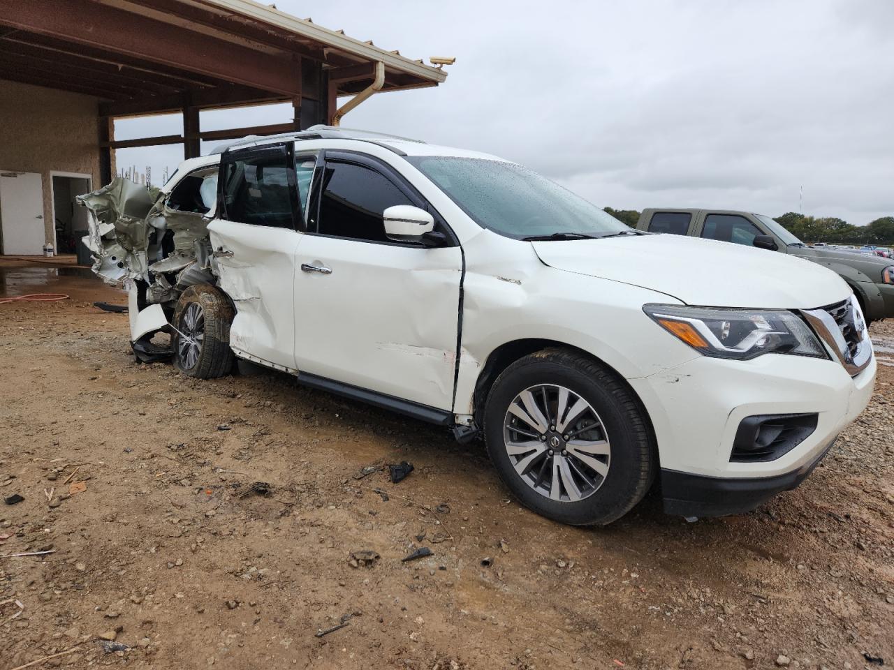 2017 NISSAN PATHFINDER
