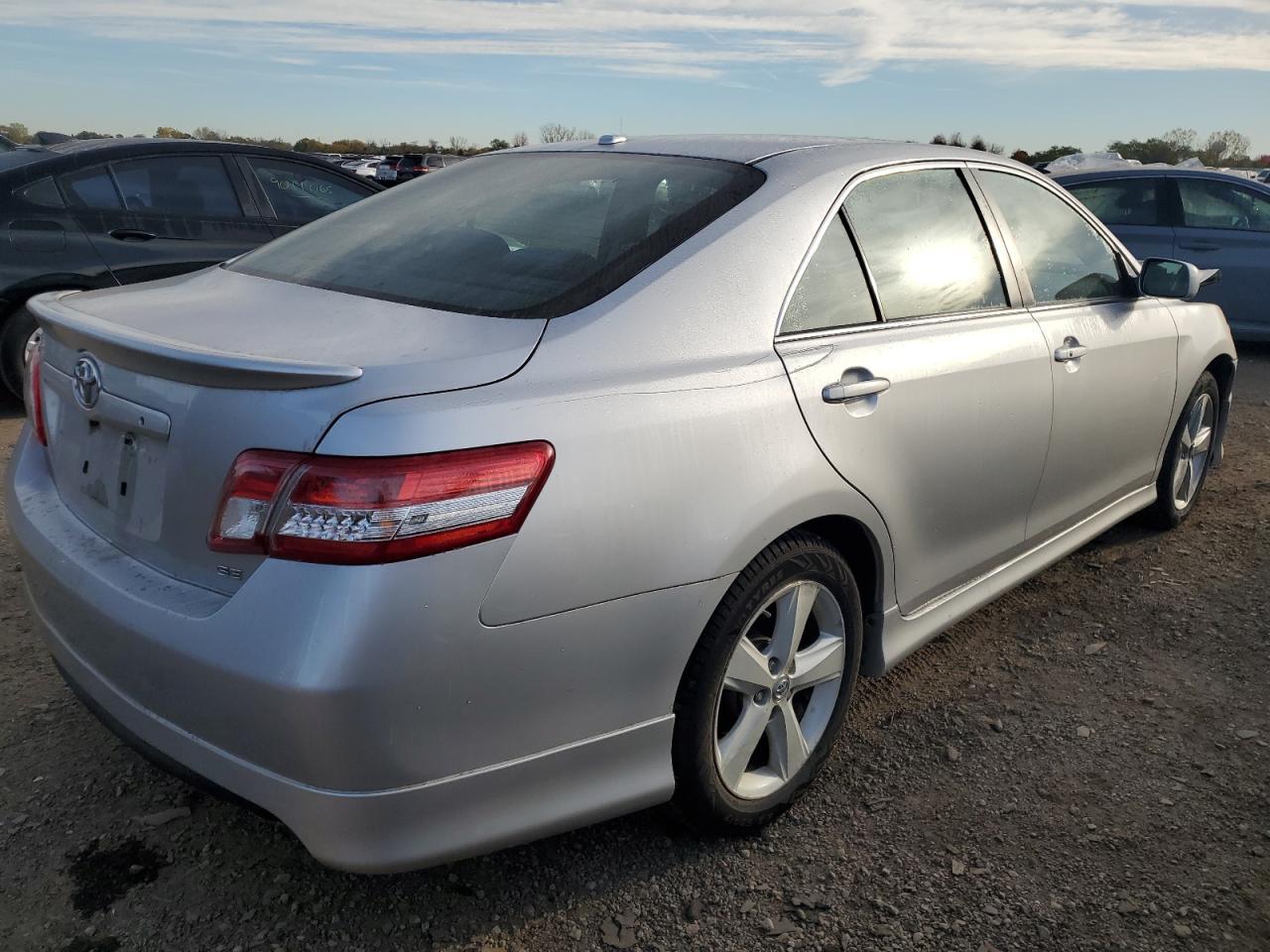 2011 TOYOTA CAMRY