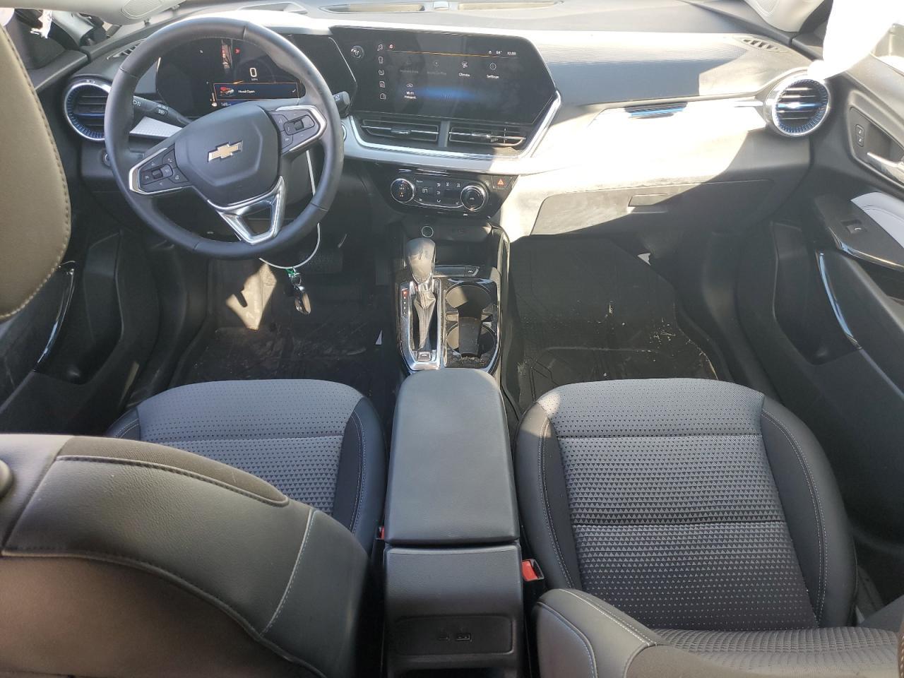 2025 CHEVROLET TRAX