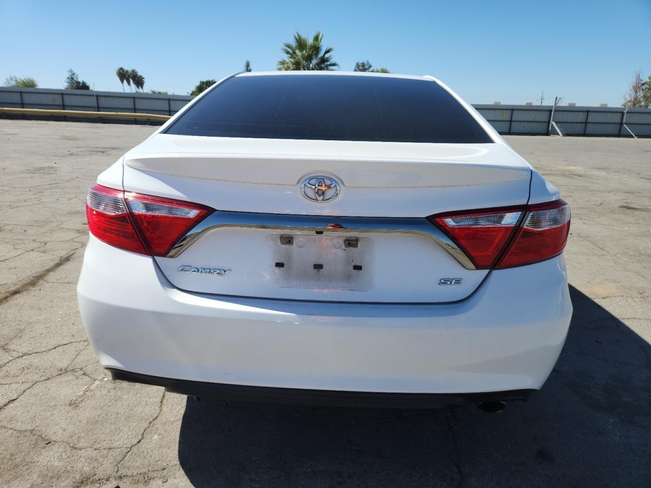 2016 TOYOTA CAMRY