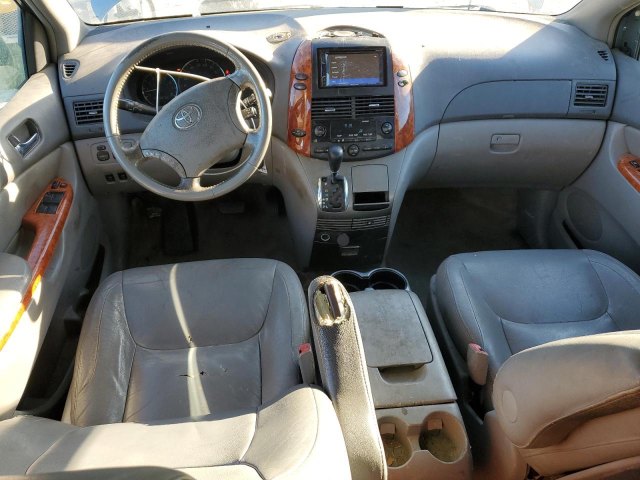 2006 TOYOTA SIENNA