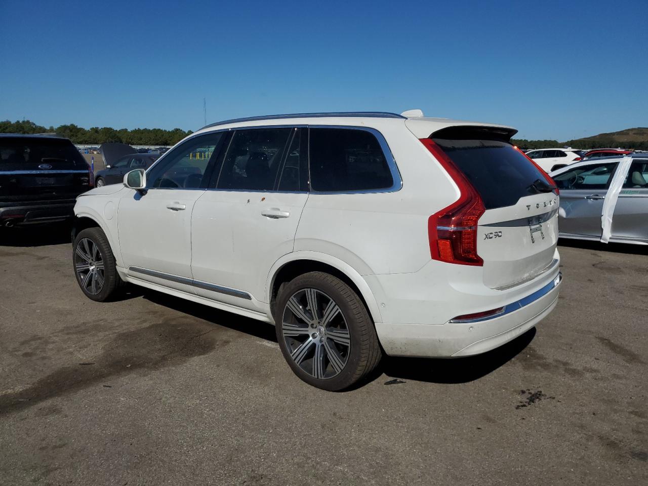 2025 VOLVO XC90