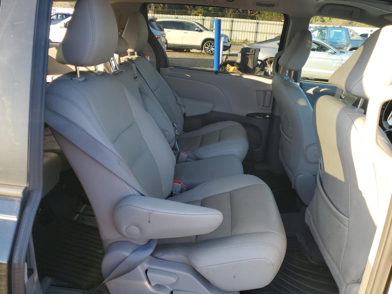 2020 TOYOTA SIENNA