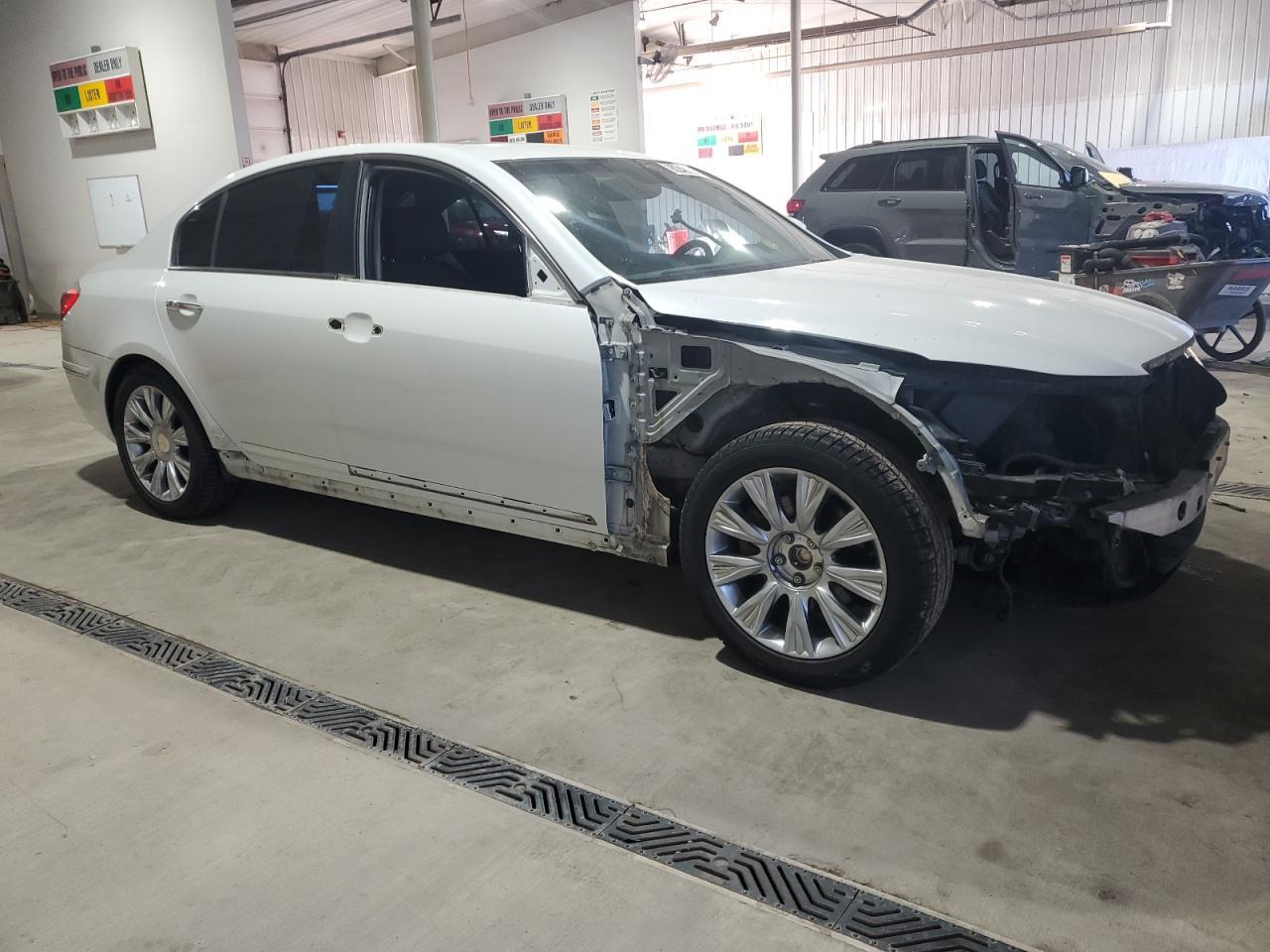 2009 HYUNDAI GENESIS