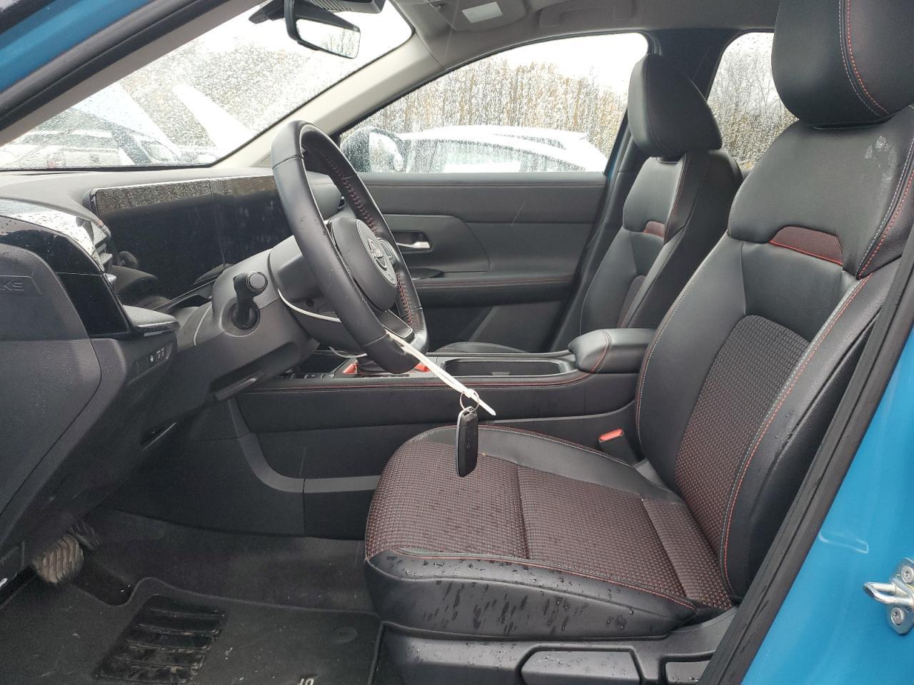 2025 NISSAN KICKS