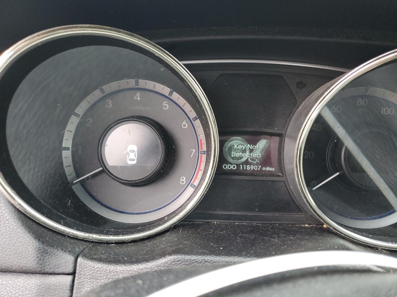 2011 HYUNDAI SONATA