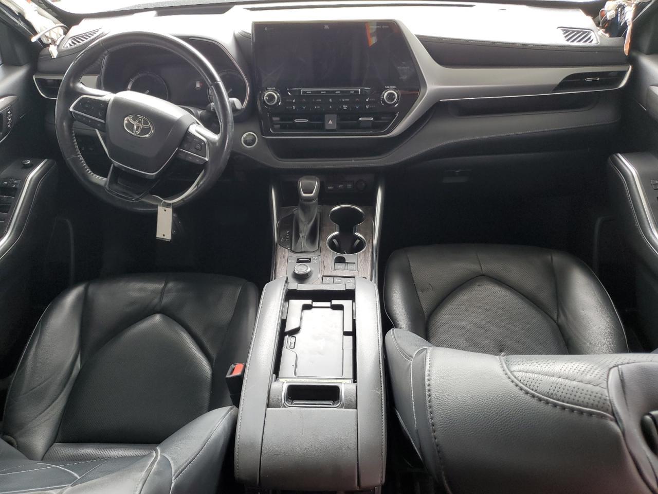 2021 TOYOTA HIGHLANDER