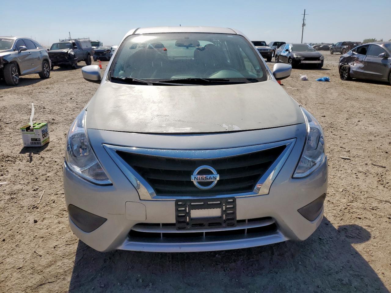 2017 NISSAN VERSA