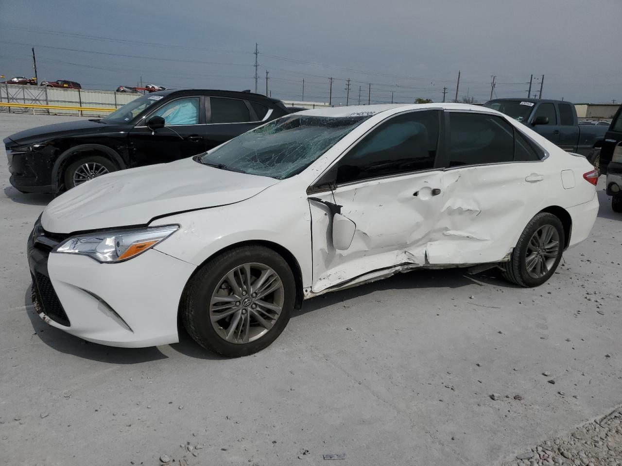 2017 TOYOTA CAMRY