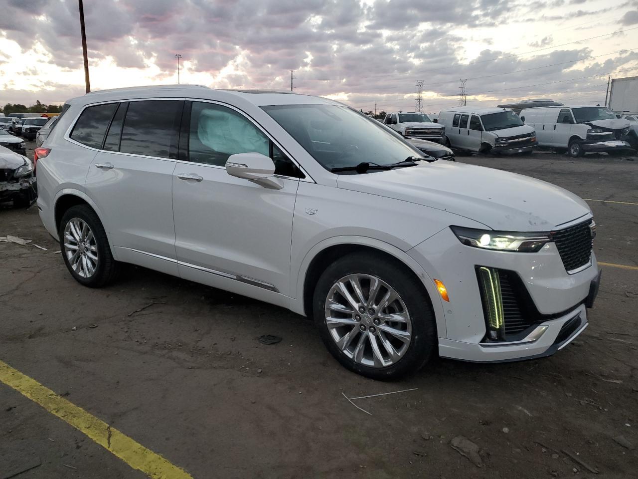 2020 CADILLAC XT6