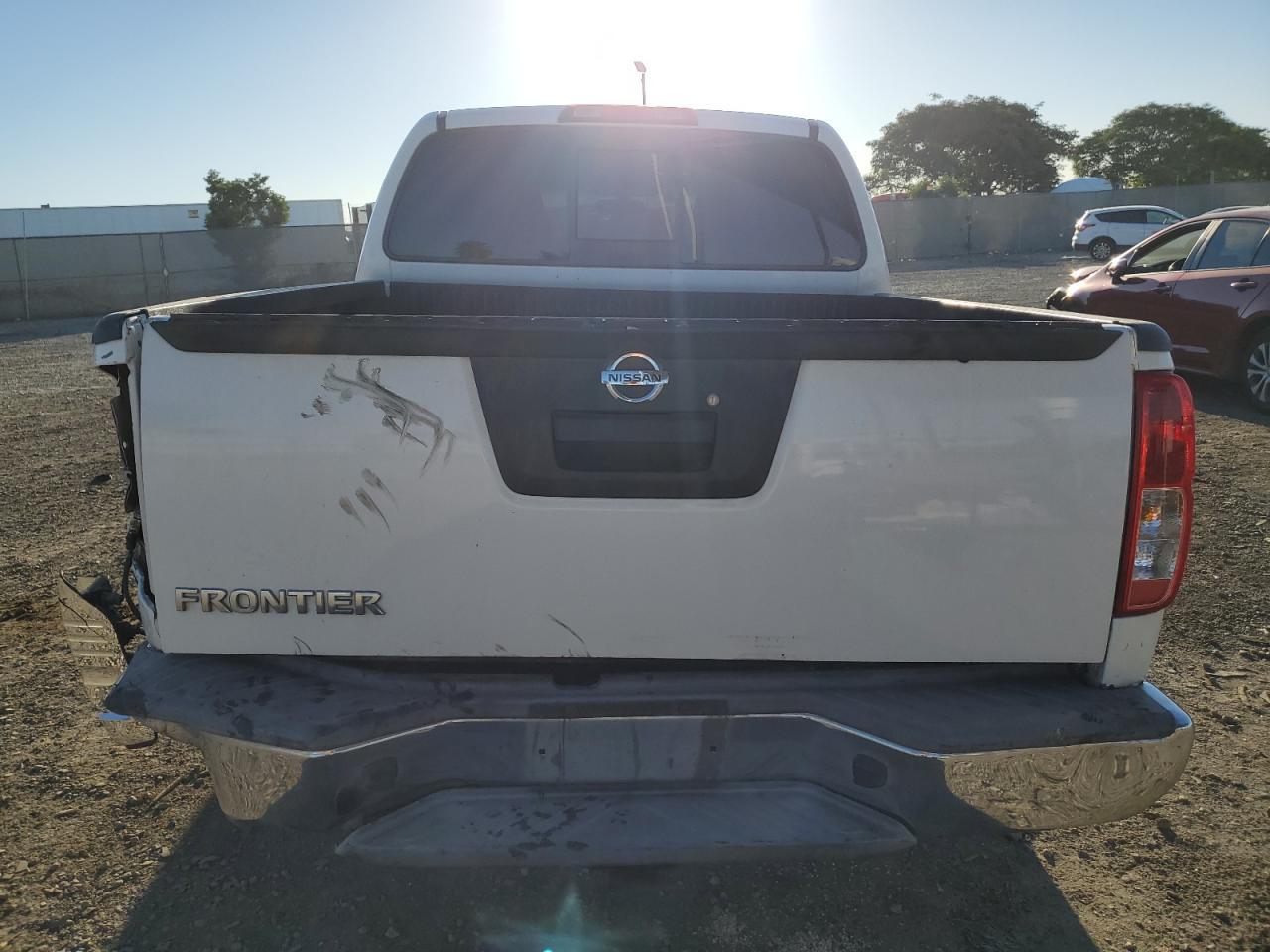 2017 NISSAN Frontier