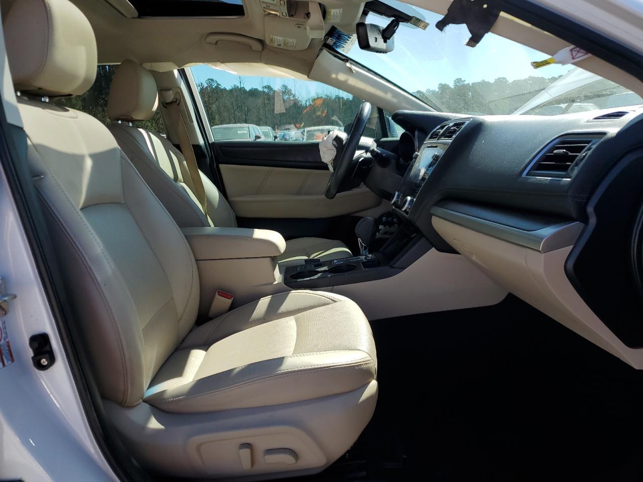 2019 SUBARU Outback