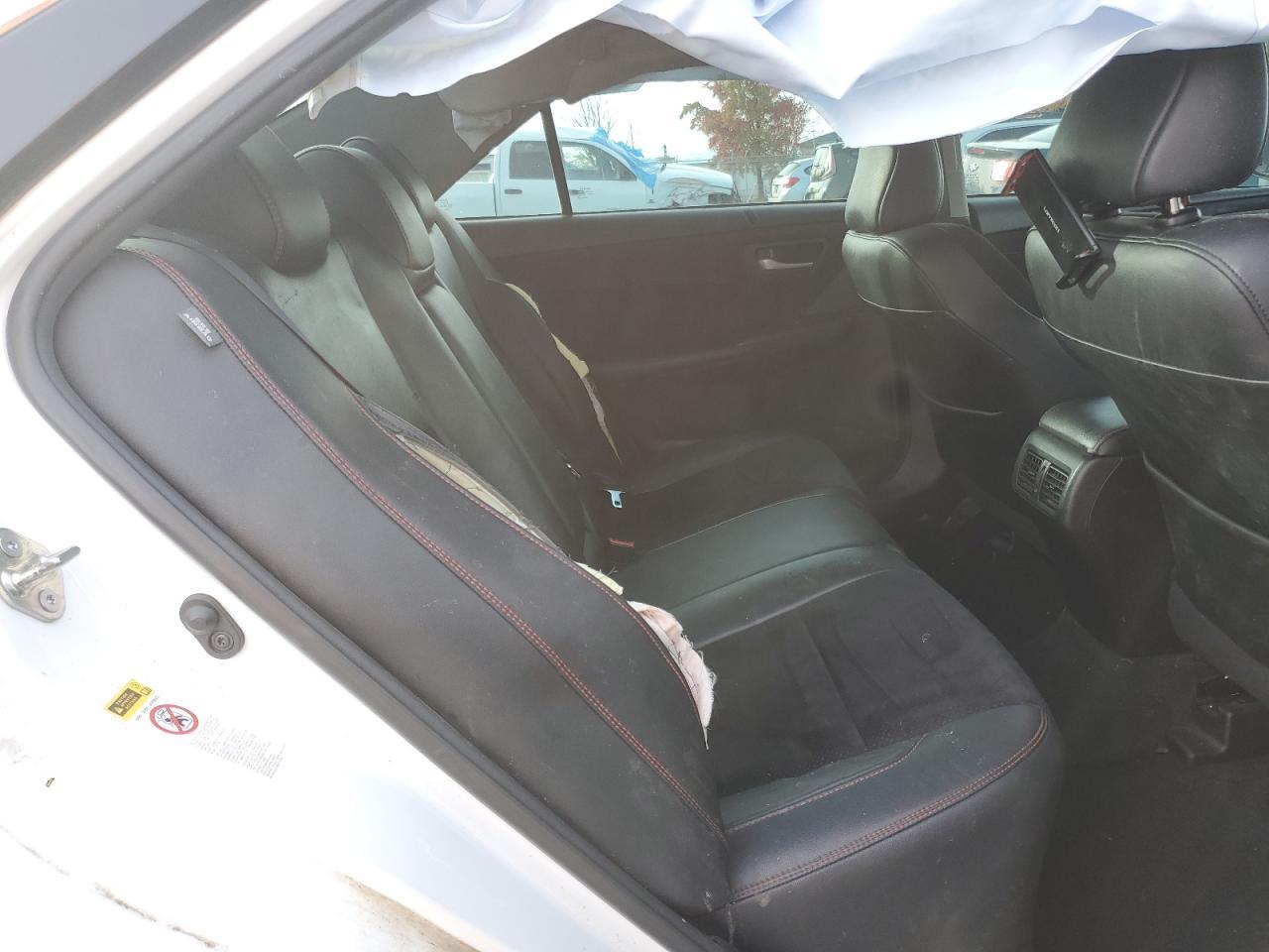 2016 TOYOTA CAMRY
