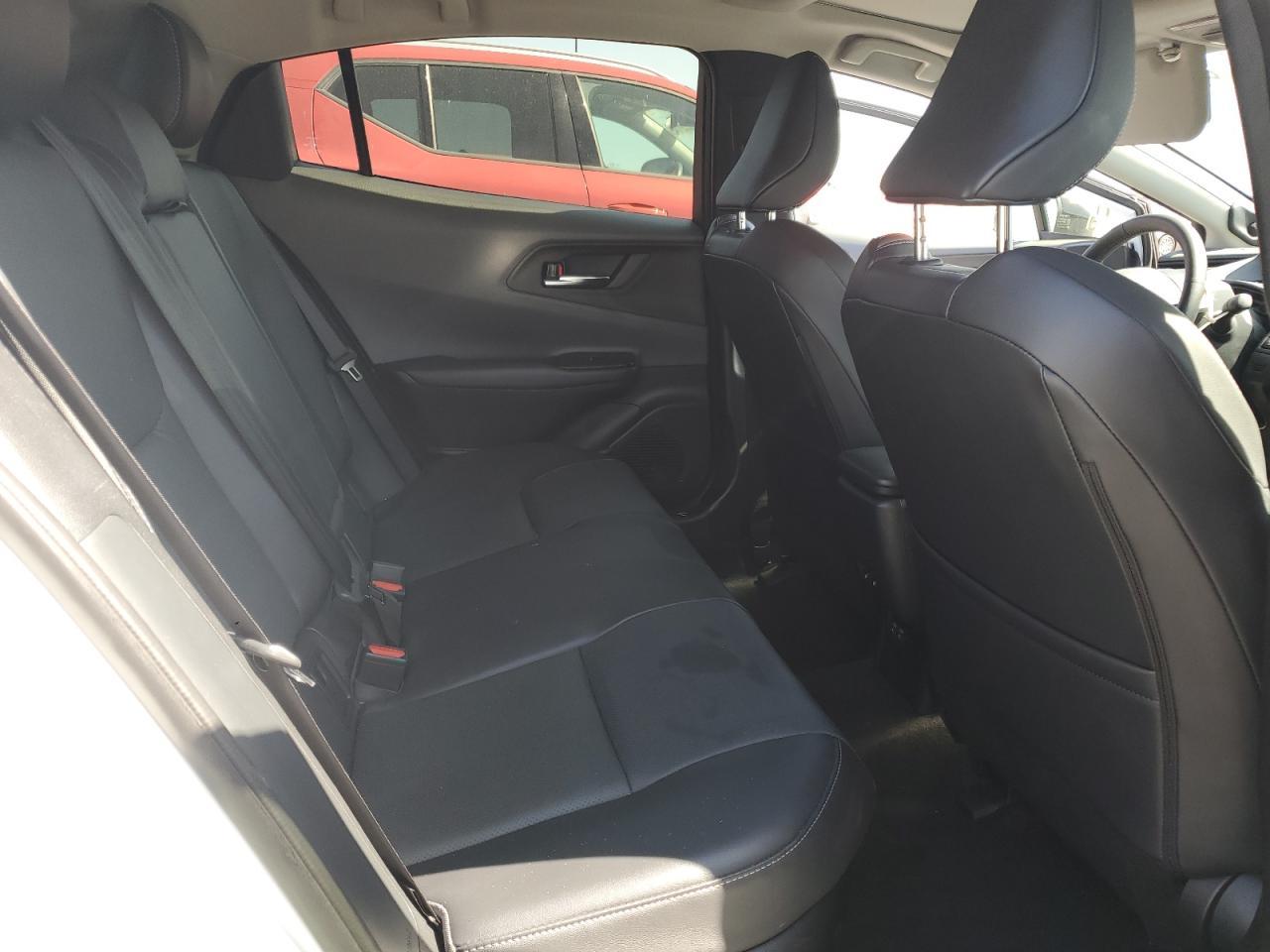 2024 TOYOTA PRIUS