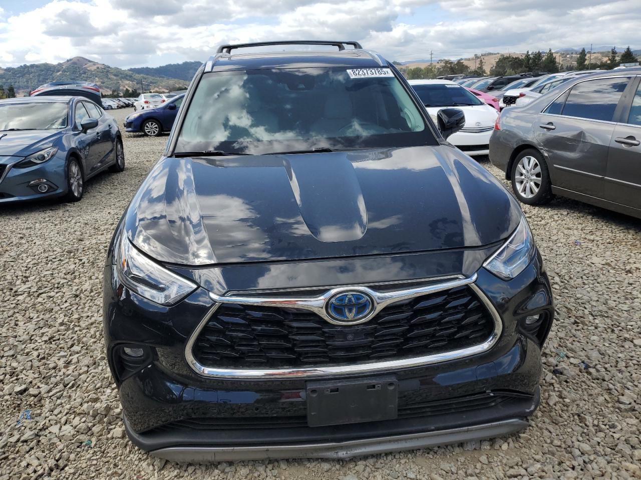 2020 TOYOTA HIGHLANDER