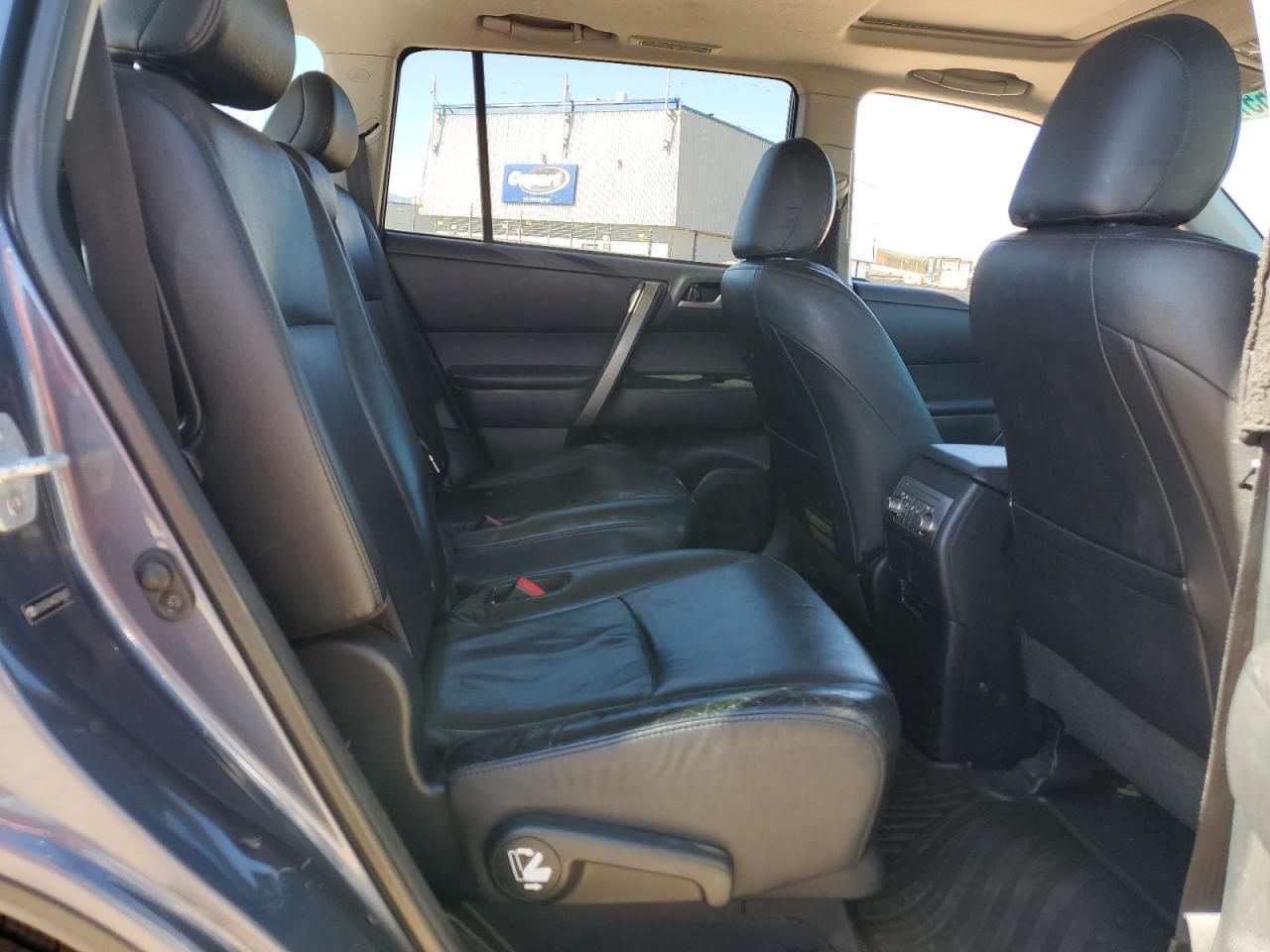 2012 TOYOTA HIGHLANDER