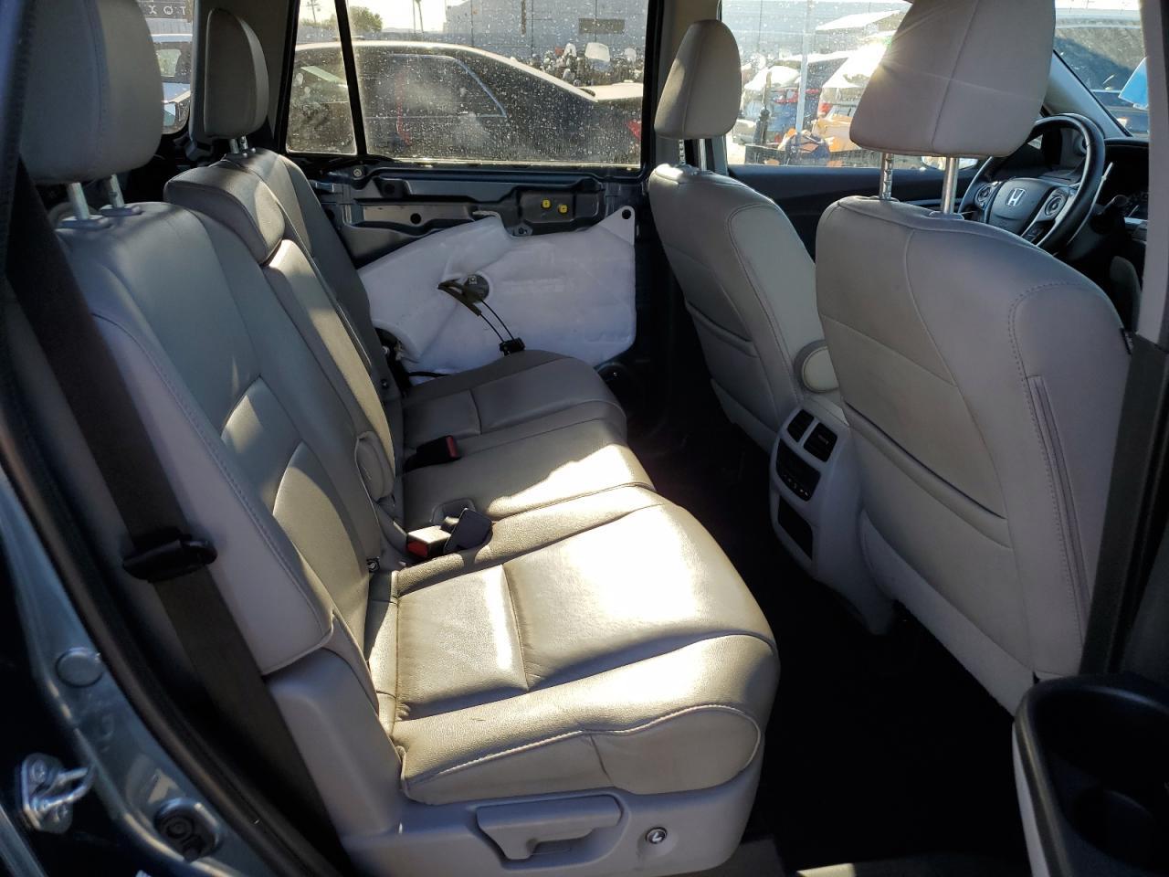 2016 HONDA PILOT