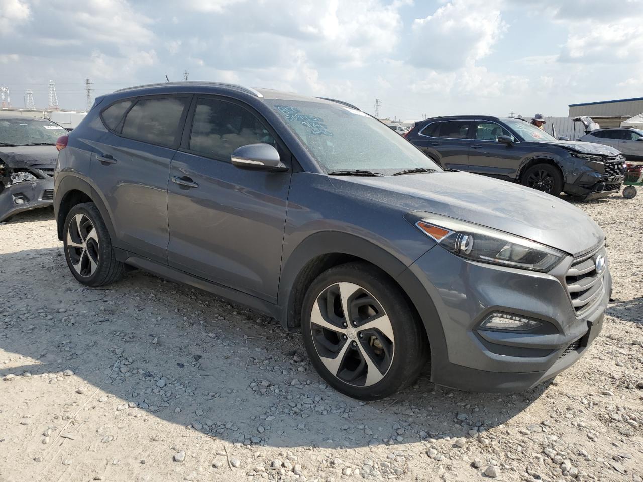 2016 HYUNDAI TUCSON