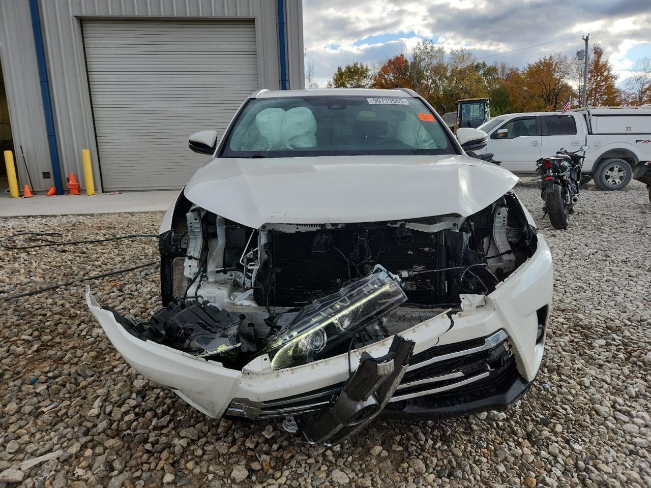 2017 TOYOTA HIGHLANDER