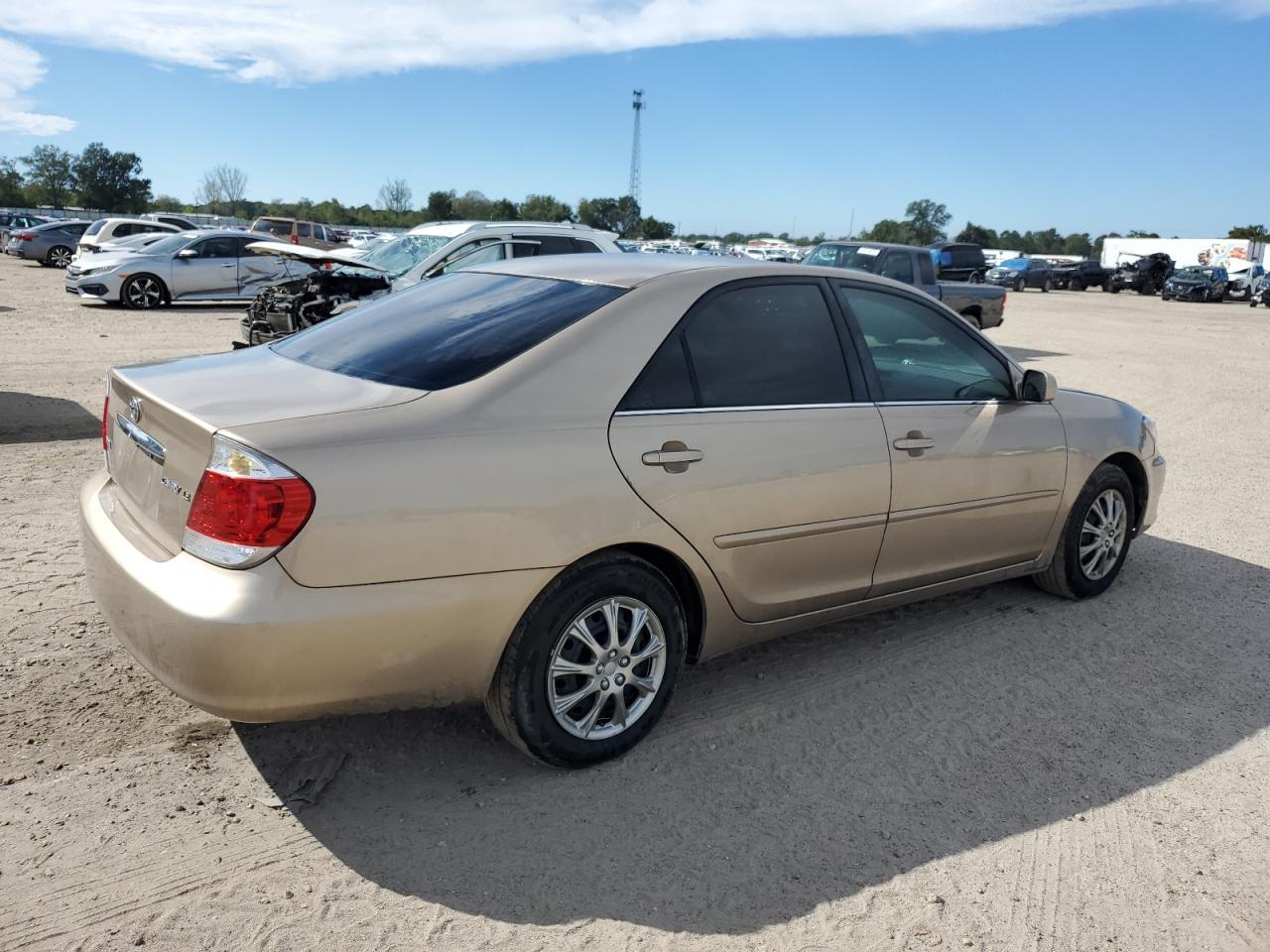 2005 TOYOTA CAMRY