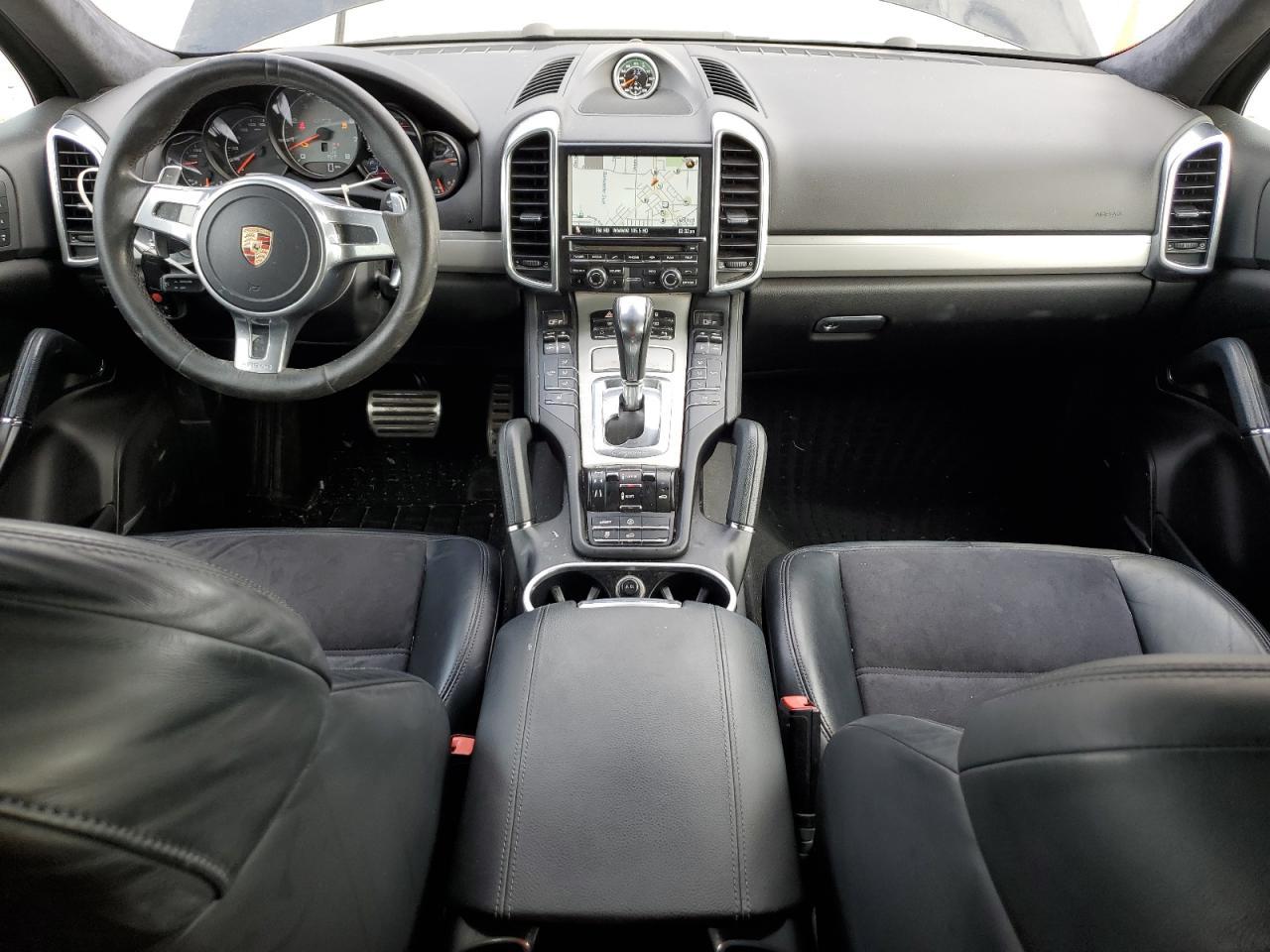 2013 PORSCHE CAYENNE