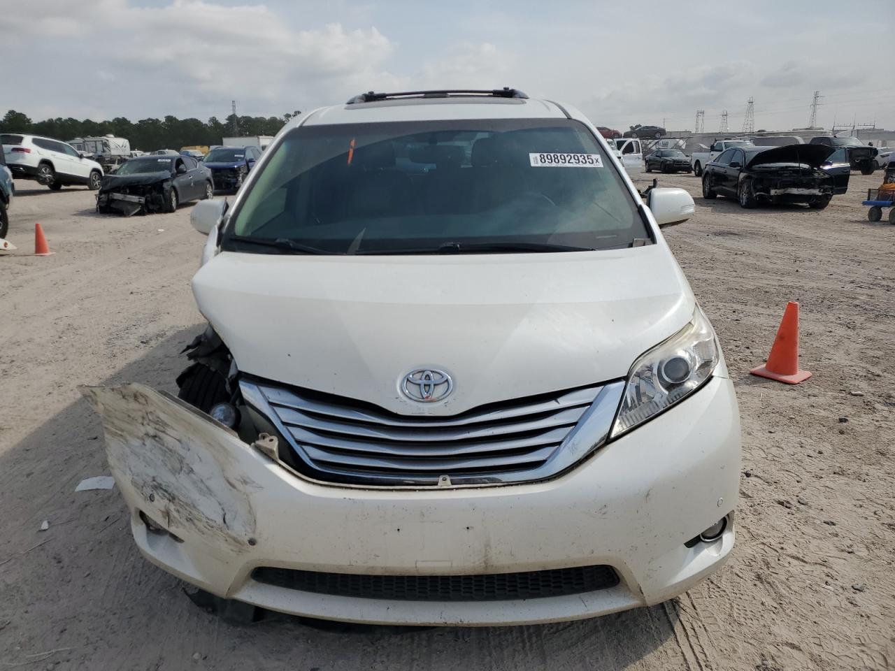 2013 TOYOTA SIENNA
