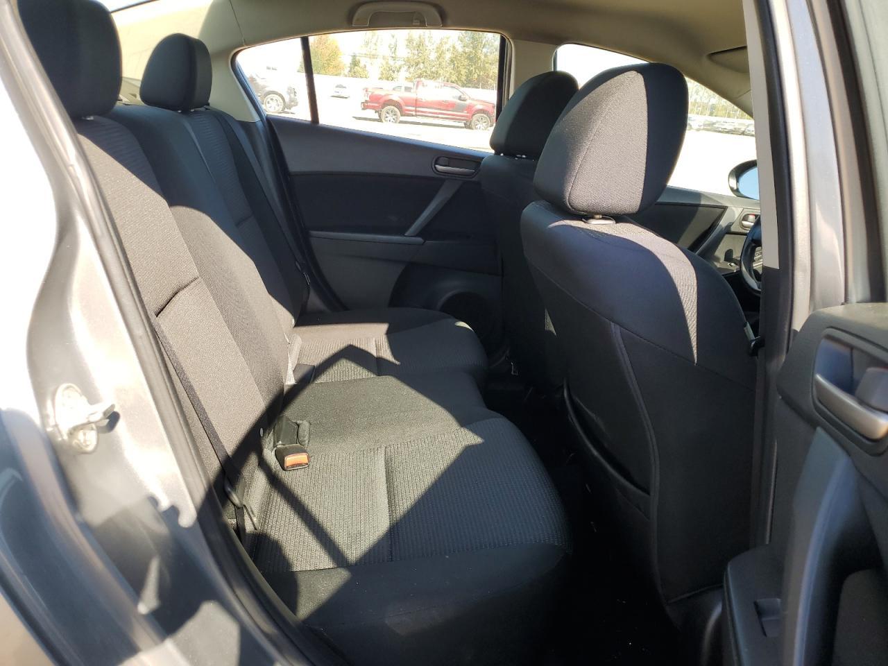 2013 MAZDA 3
