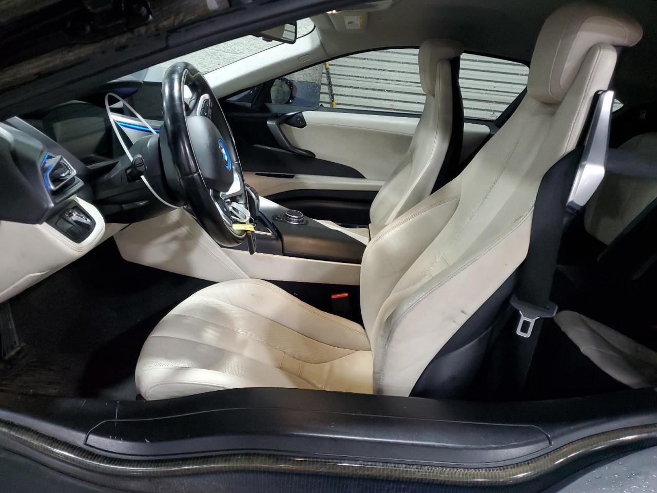 2016 BMW i8