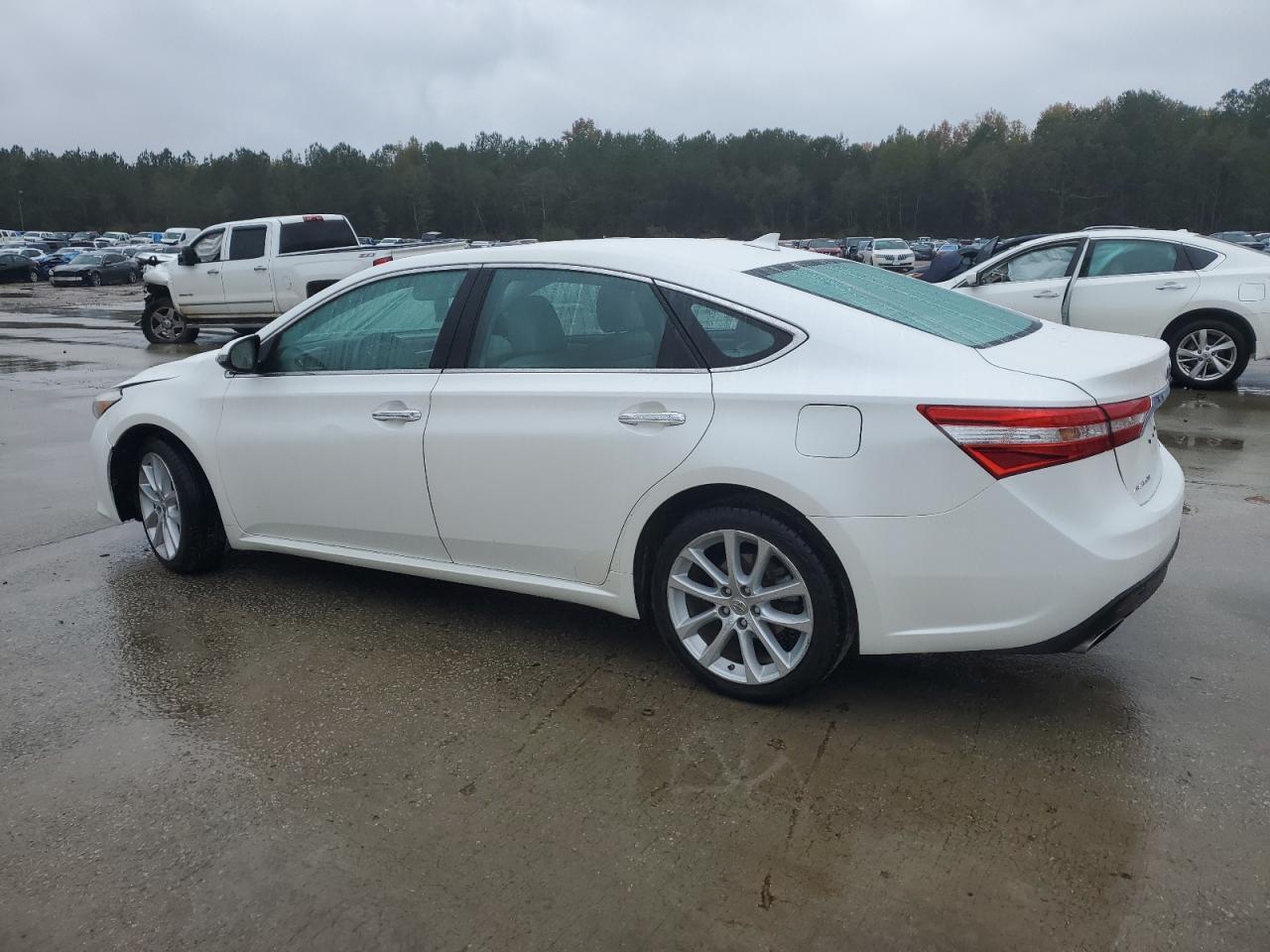2014 TOYOTA Avalon