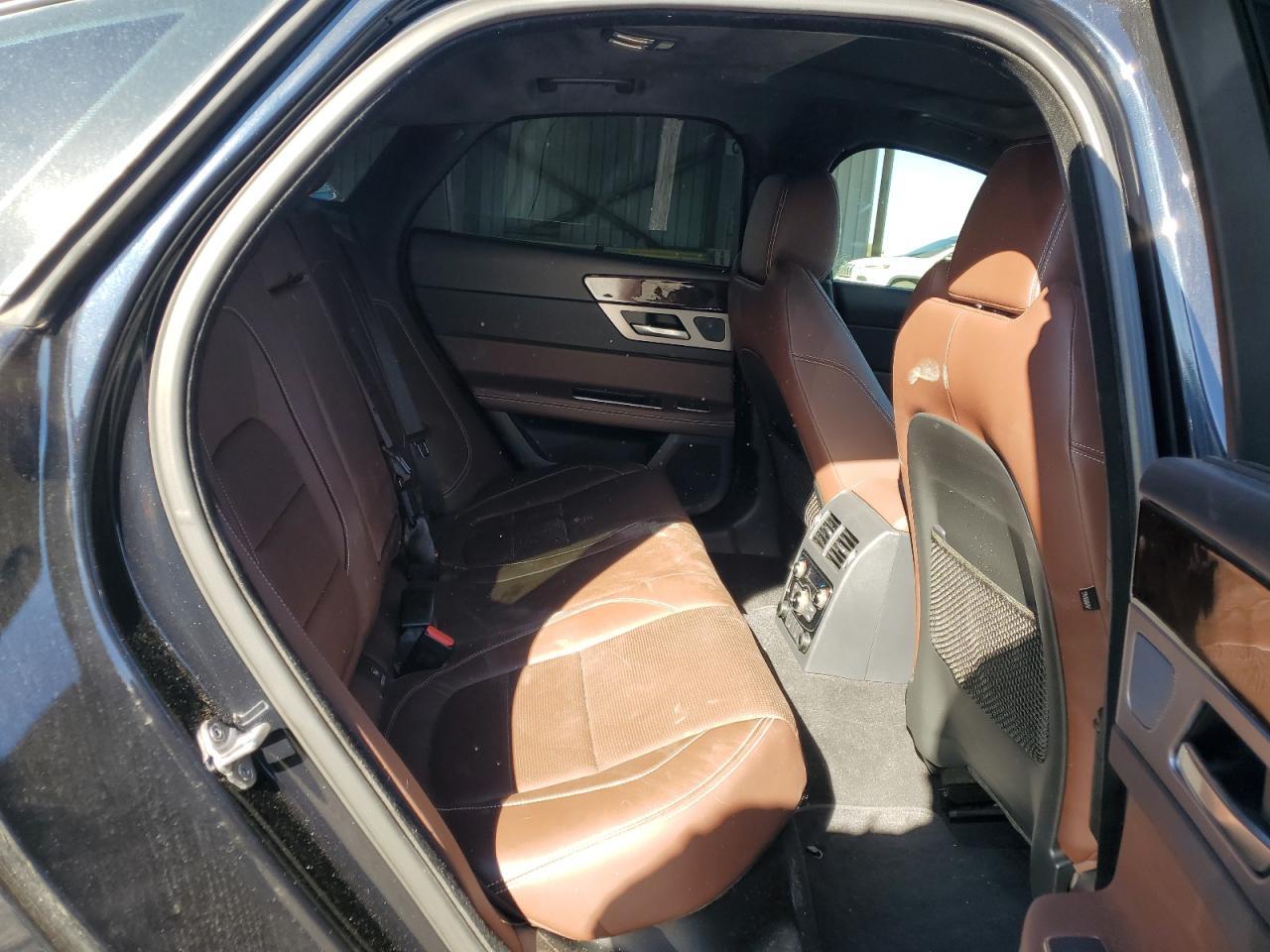 2017 JAGUAR XF