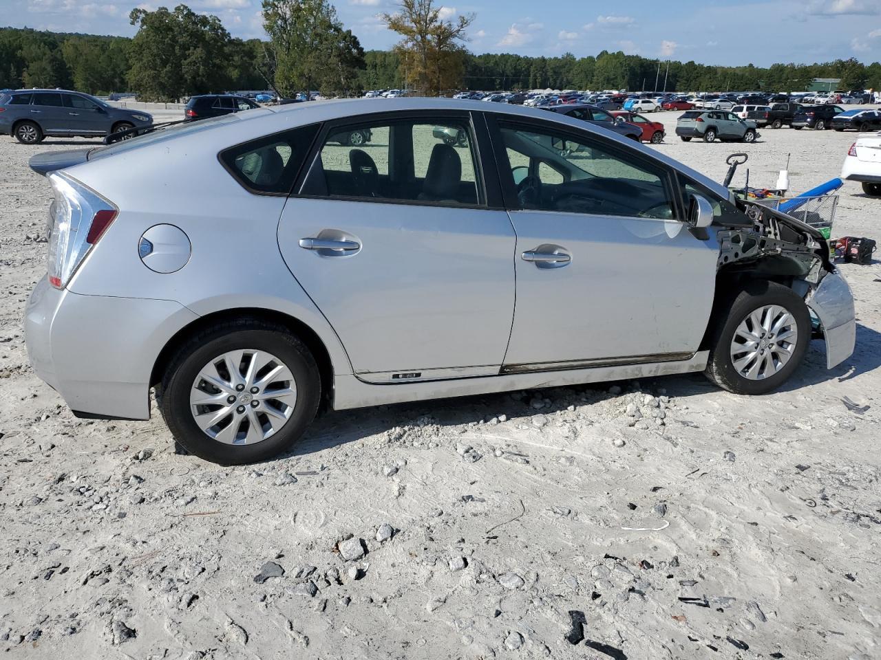 2014 TOYOTA Prius Plug-In