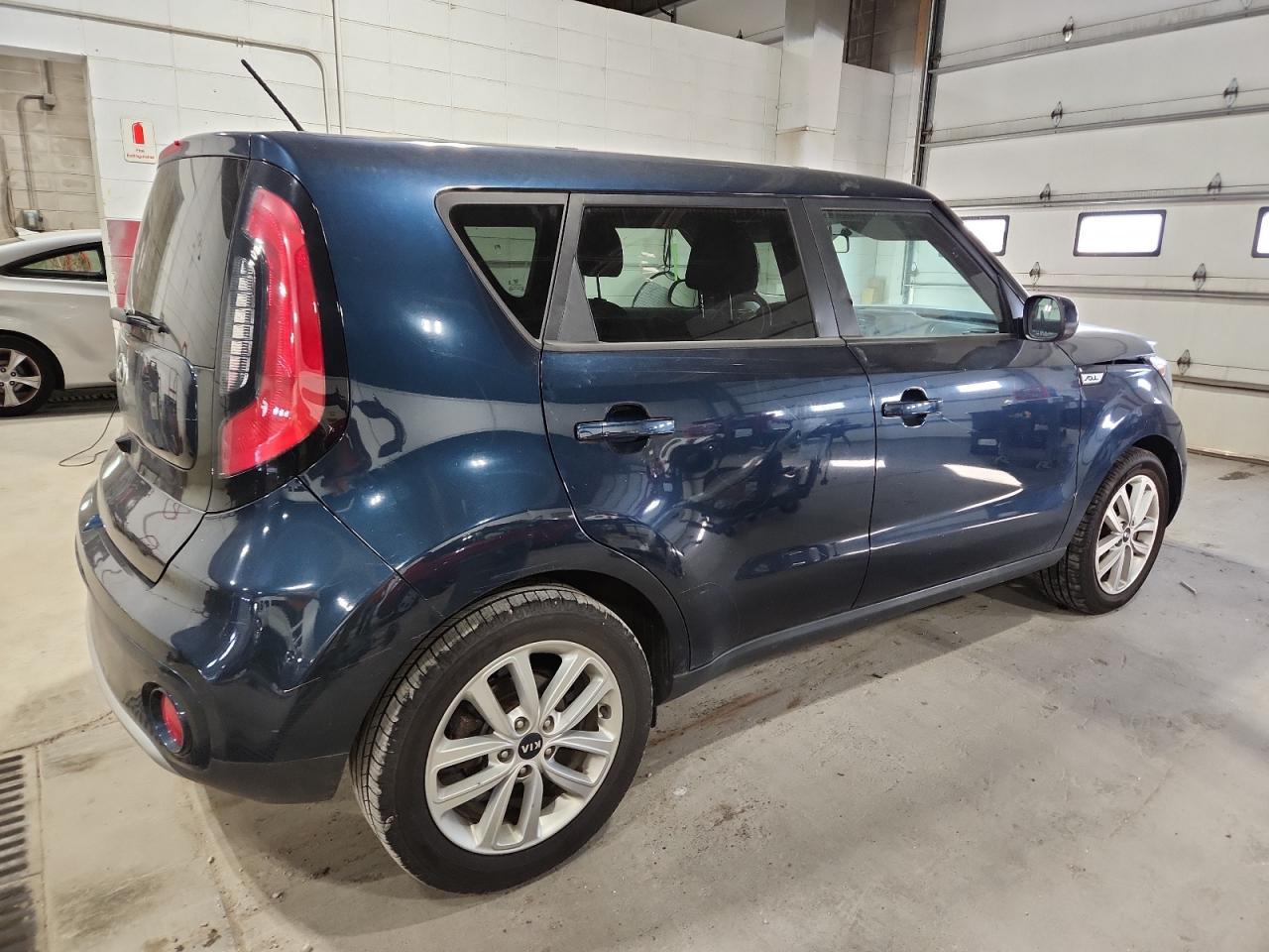 2017 KIA SOUL