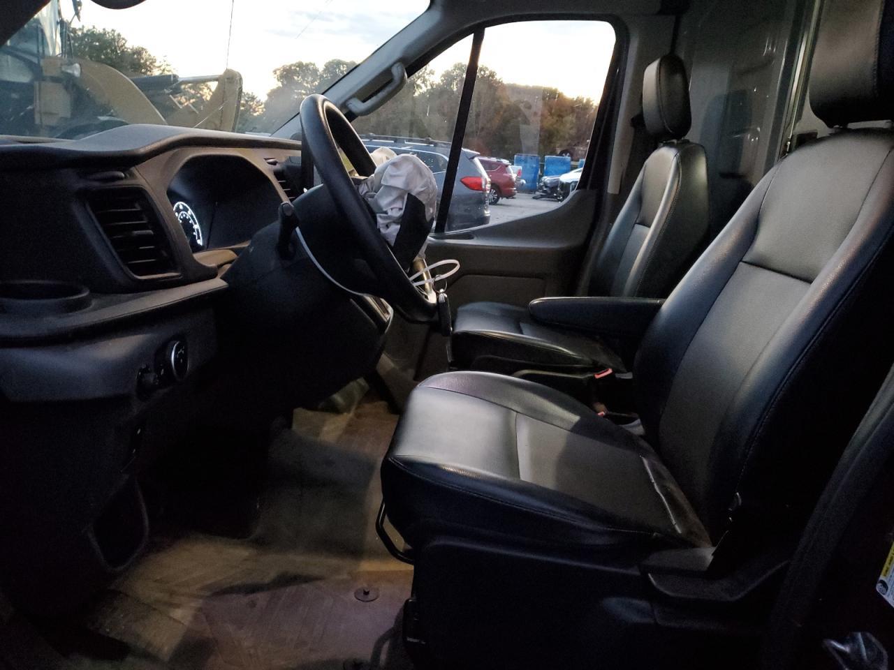 2022 FORD Transit