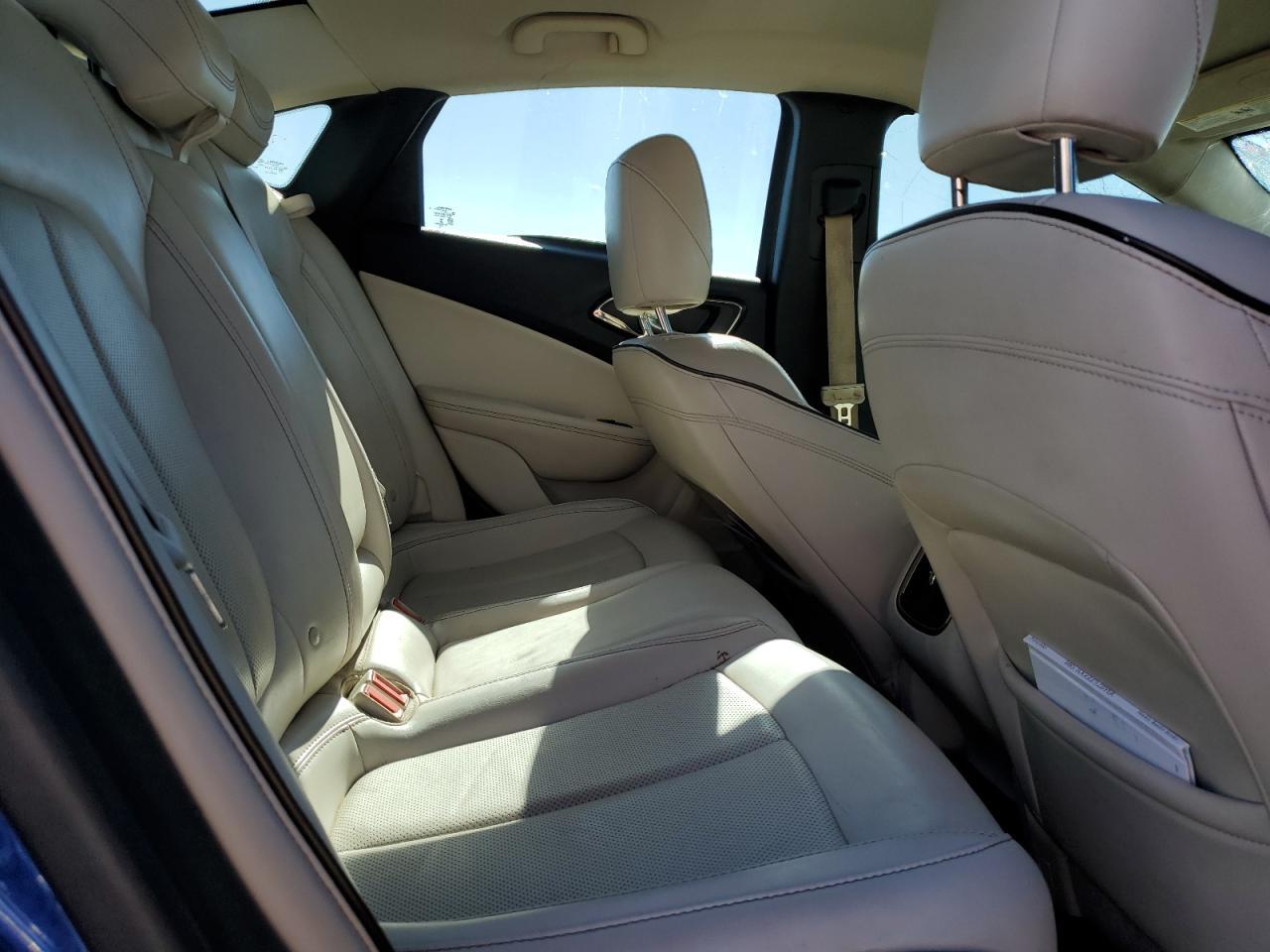 2015 CHRYSLER 200