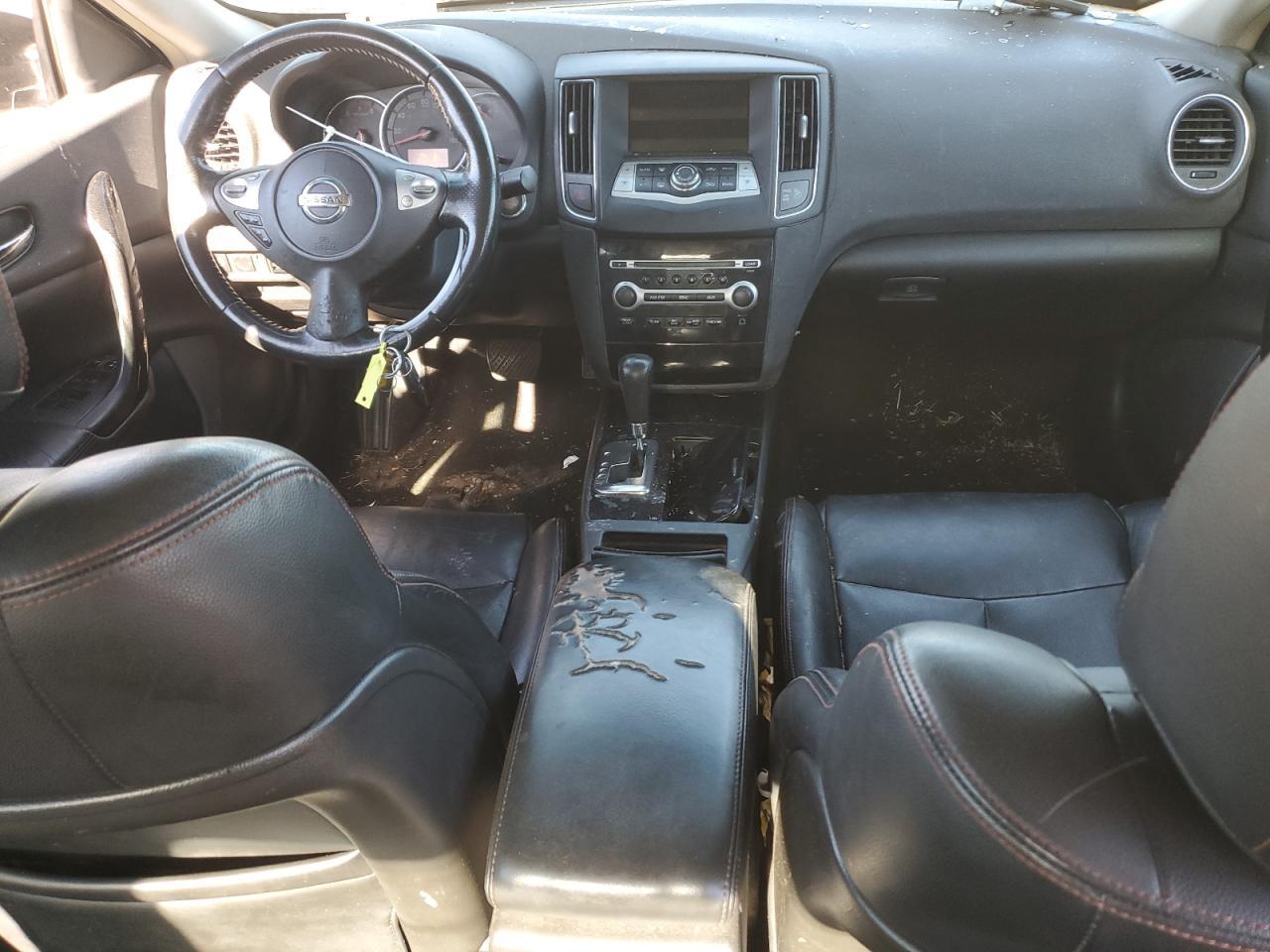 2011 NISSAN Maxima