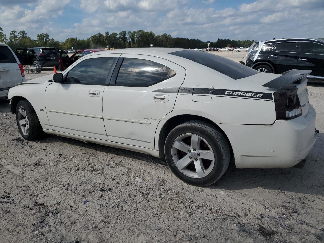 2010 DODGE CHARGER