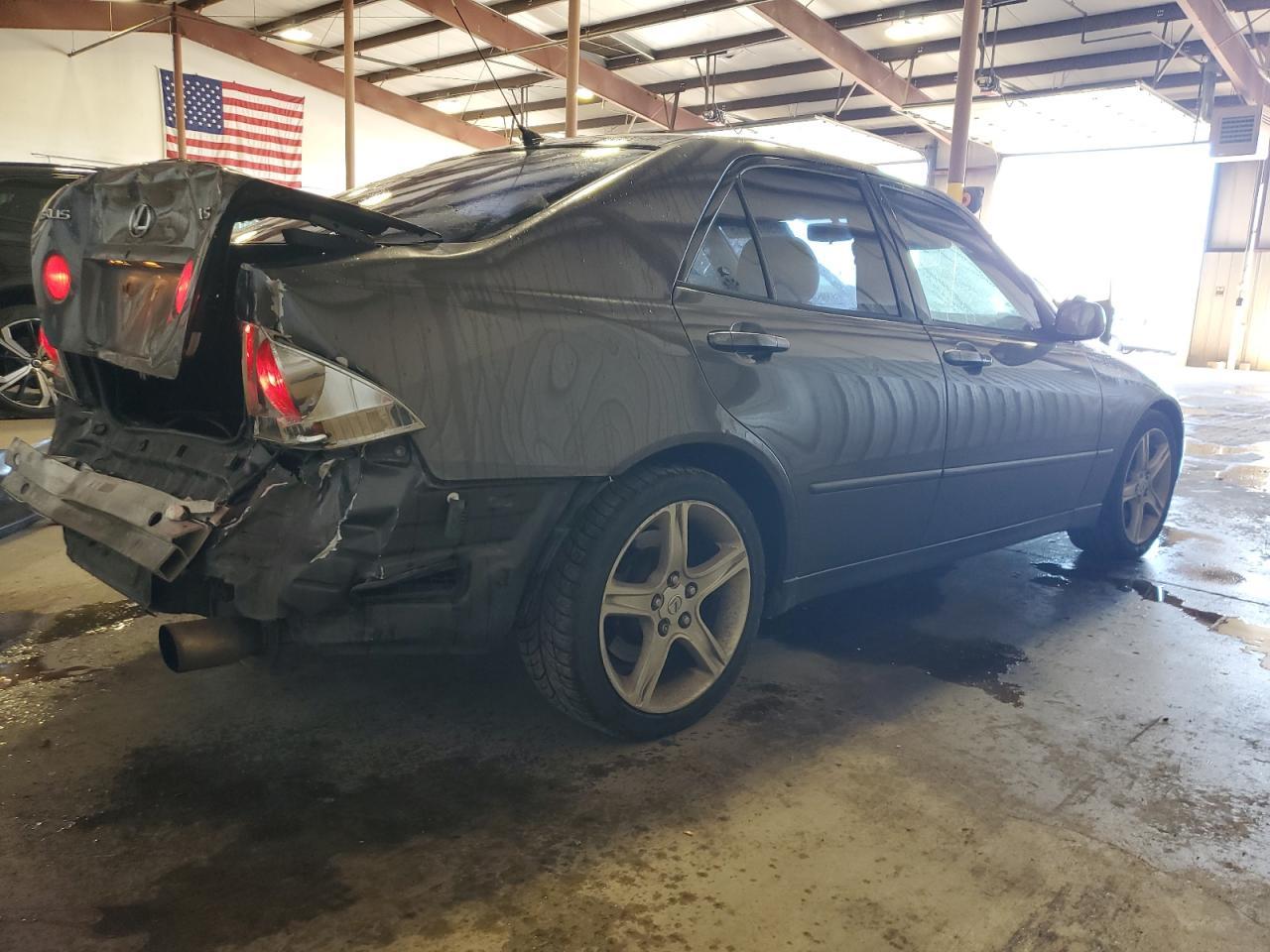 2001 LEXUS IS 300