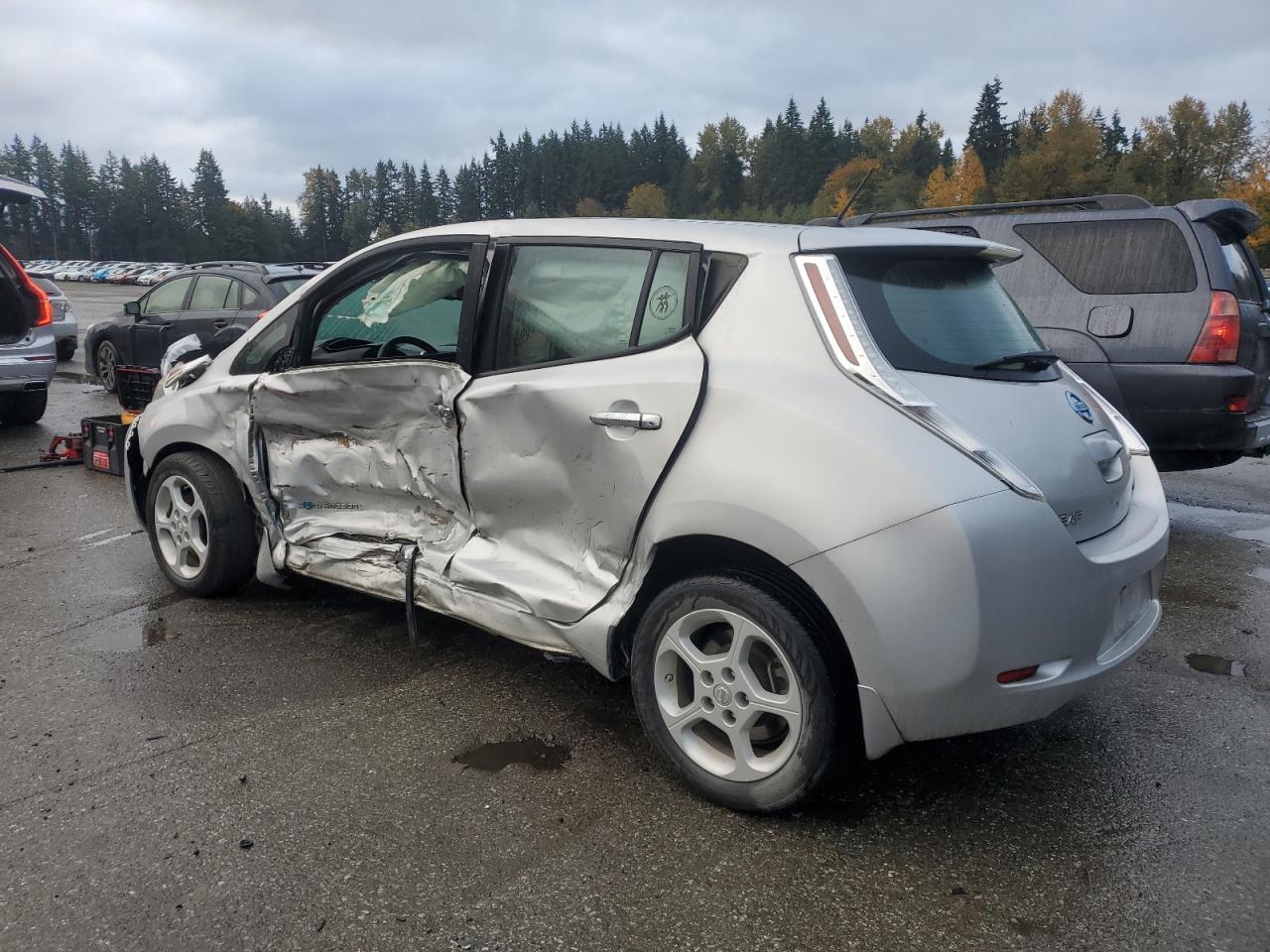 2015 NISSAN LEAF