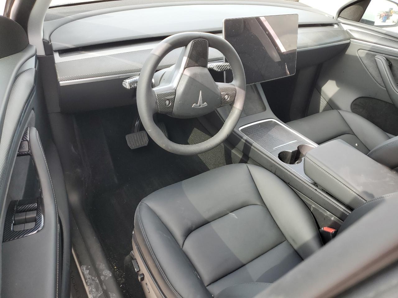 2024 TESLA MODEL Y