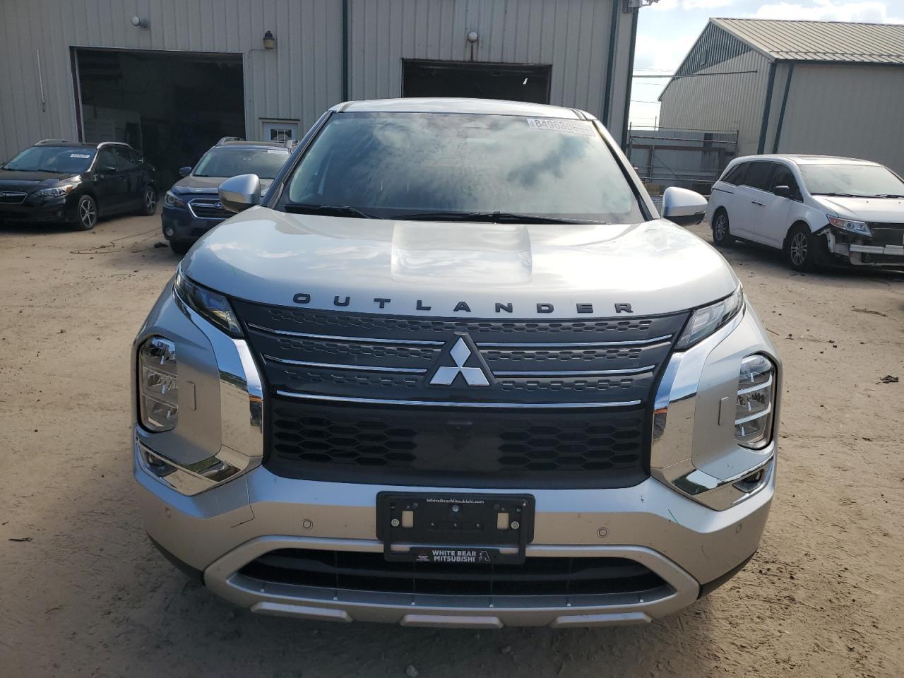 2023 MITSUBISHI outlander