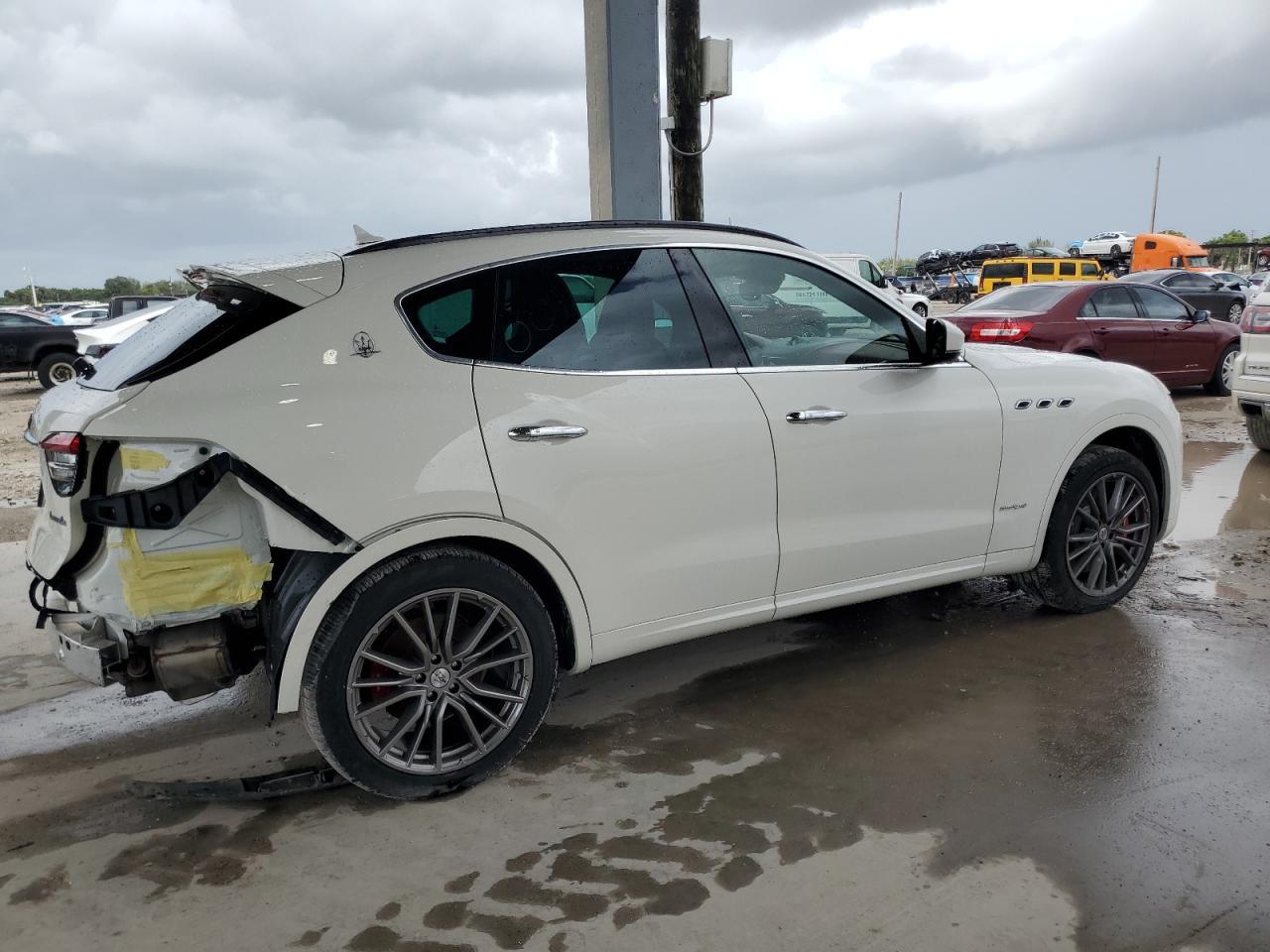 2021 MASERATI Levante