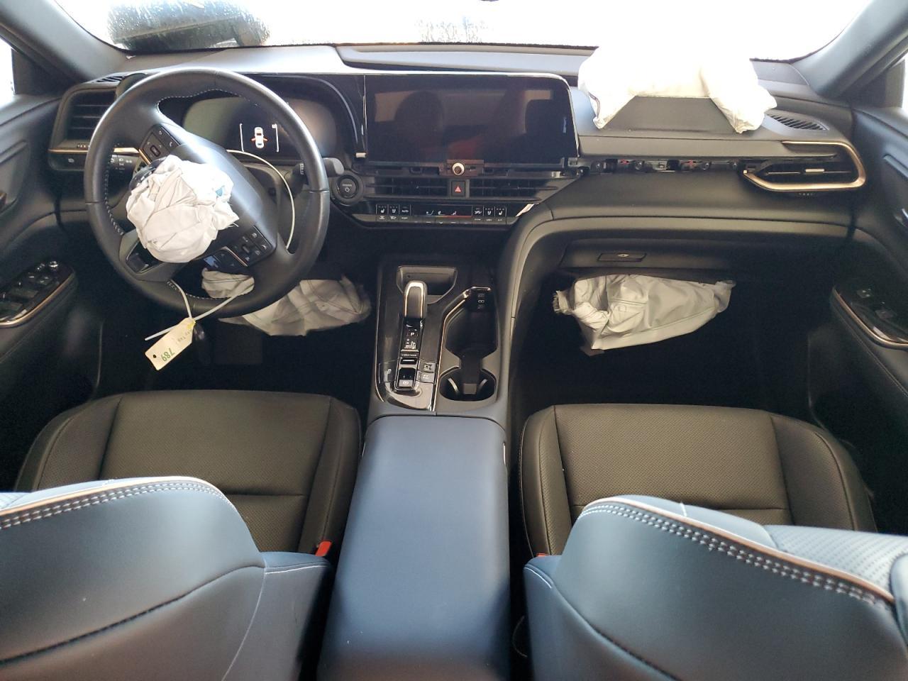 2025 TOYOTA Crown
