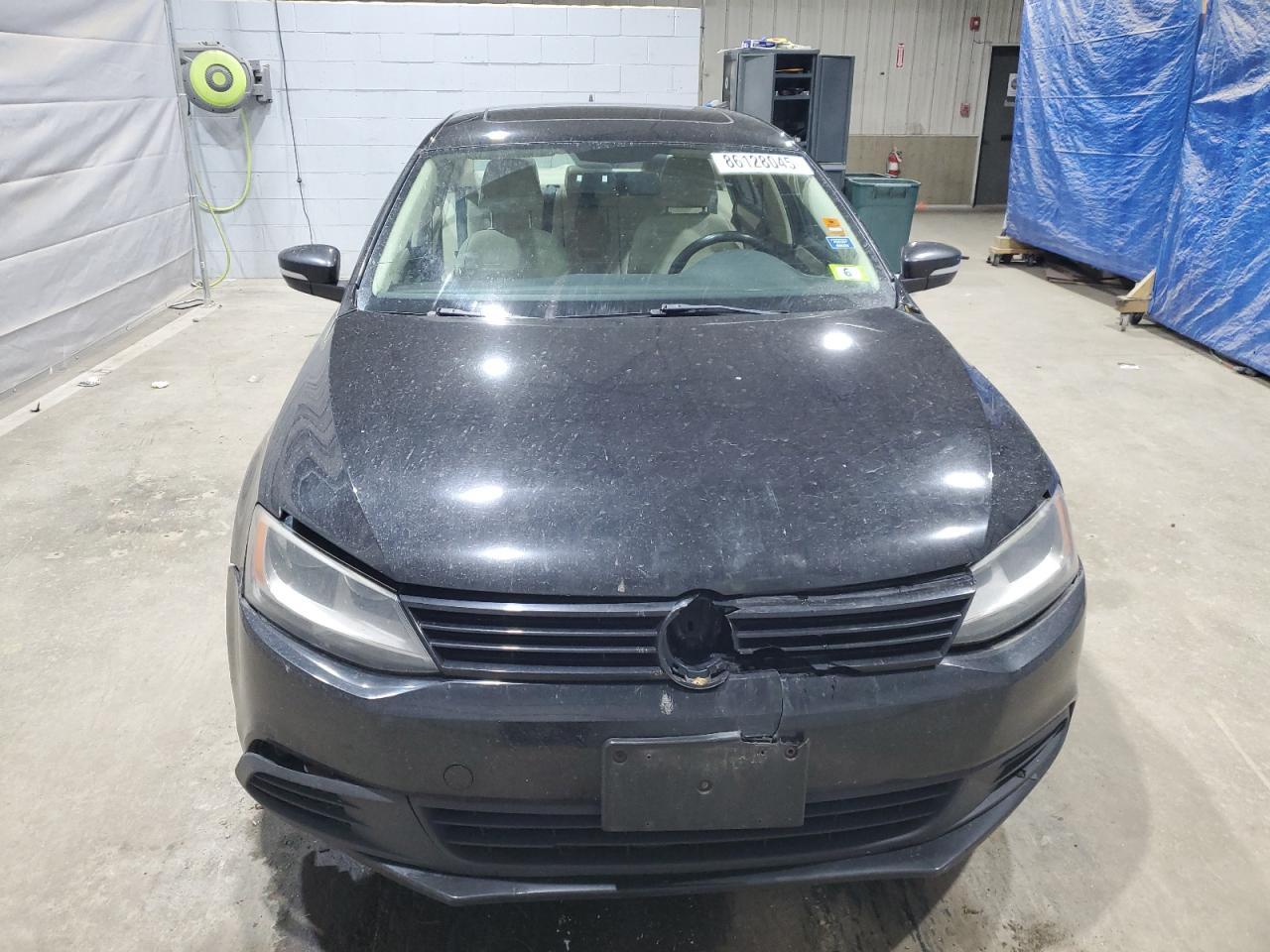 2011 VOLKSWAGEN JETTA