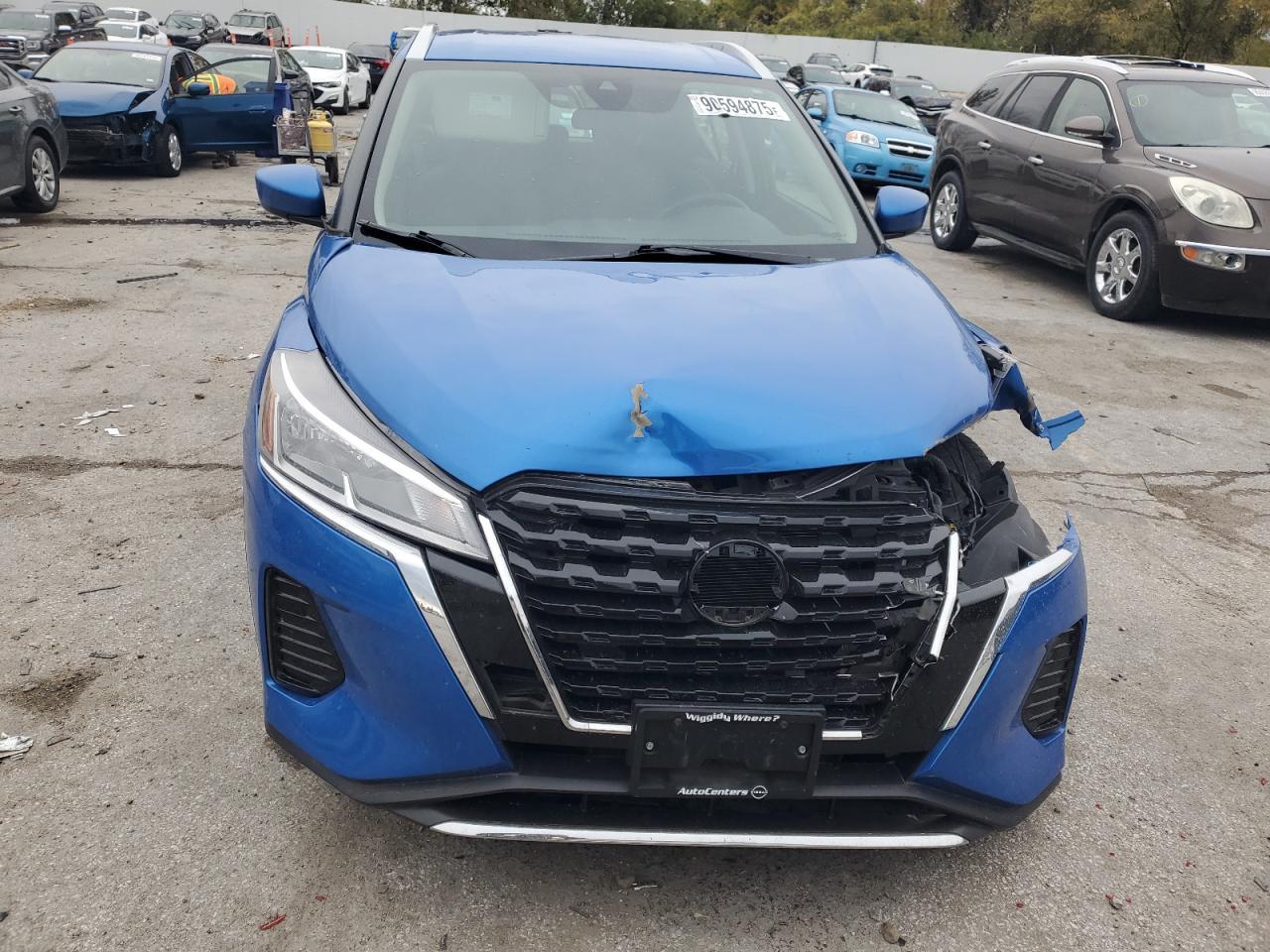 2023 NISSAN KICKS