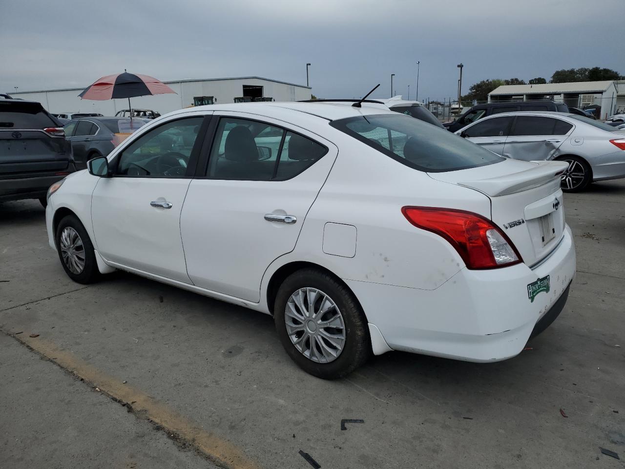 2016 NISSAN VERSA